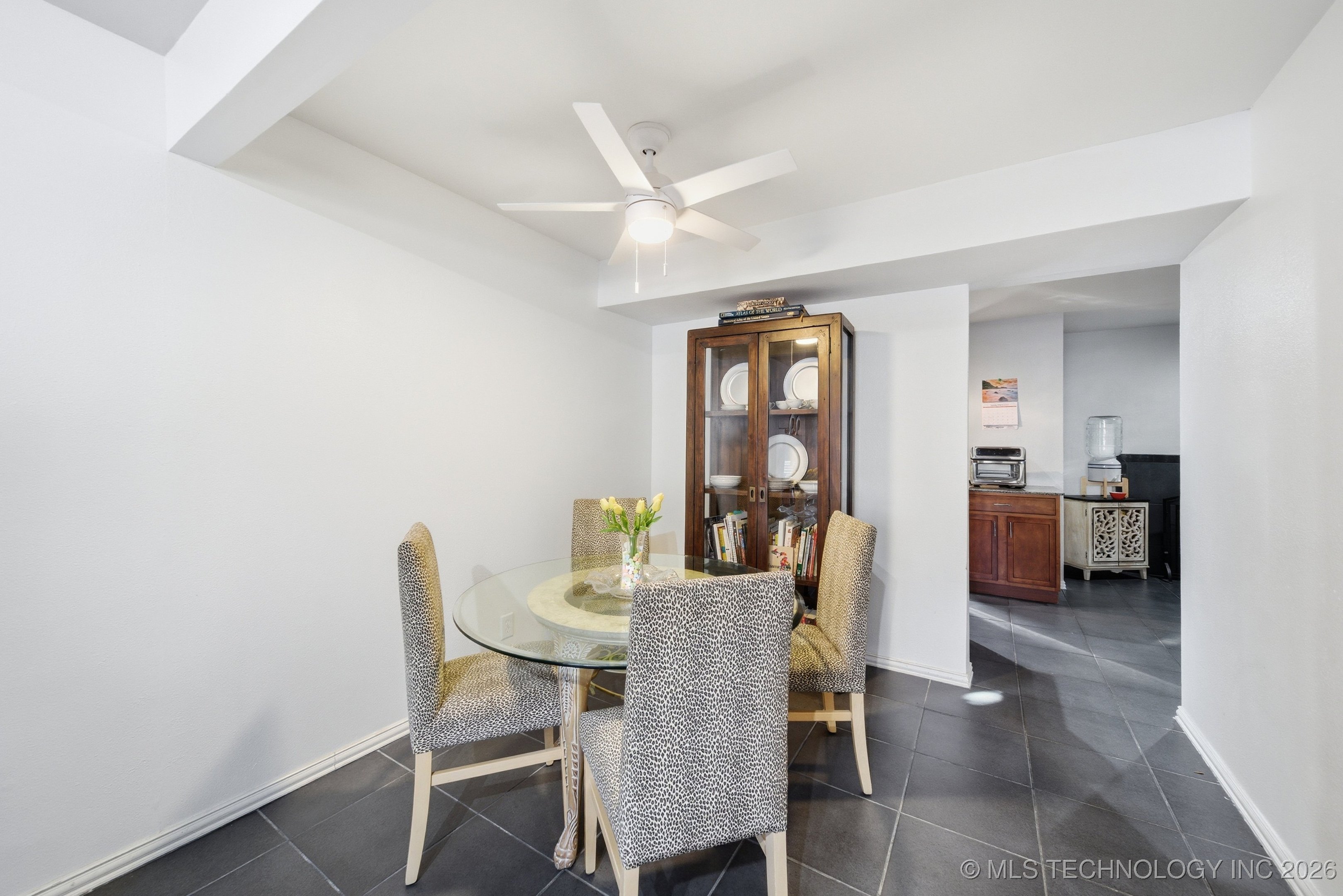 4617 S Granite Avenue 4617 Property Photo 8