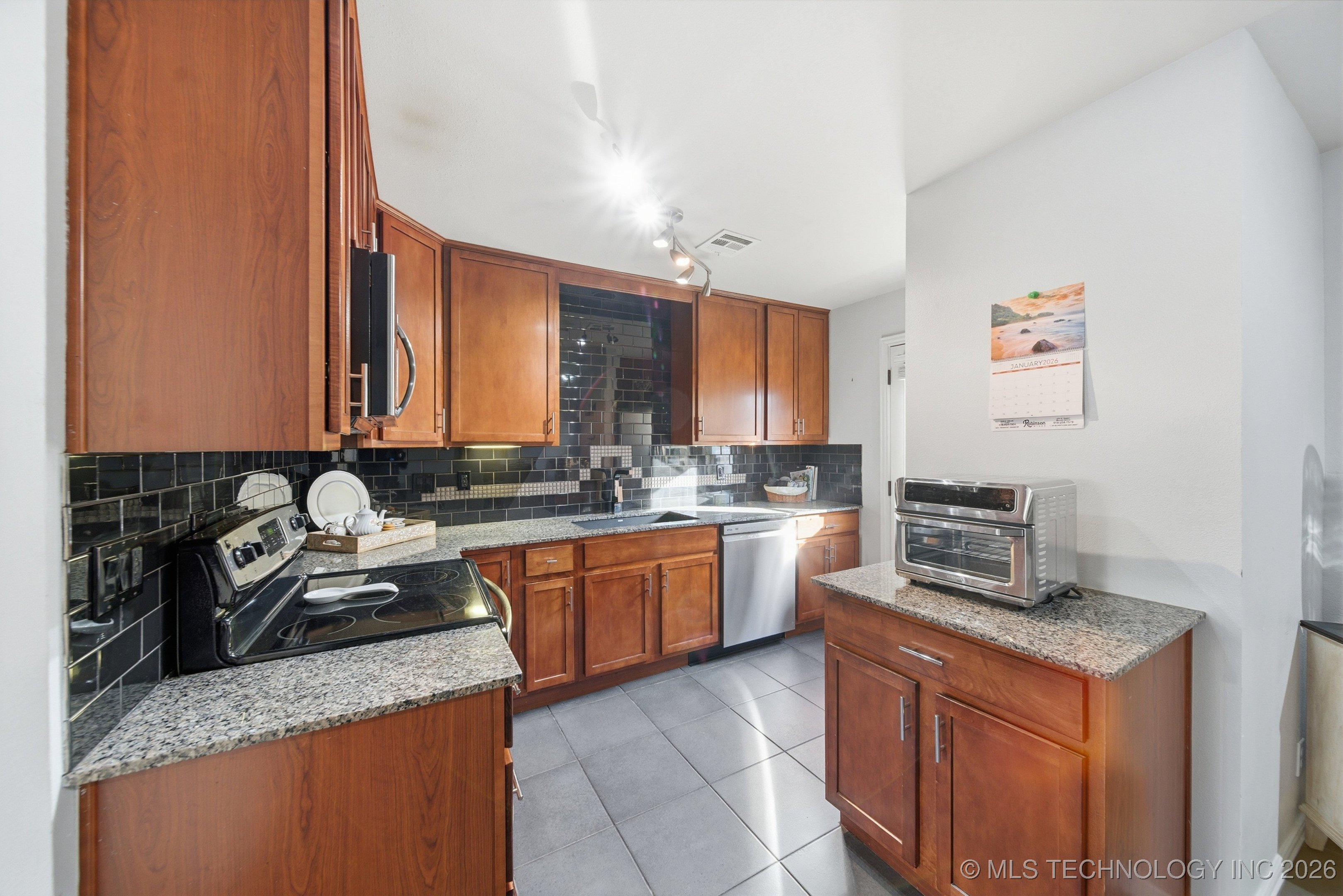 4617 S Granite Avenue 4617 Property Photo 10