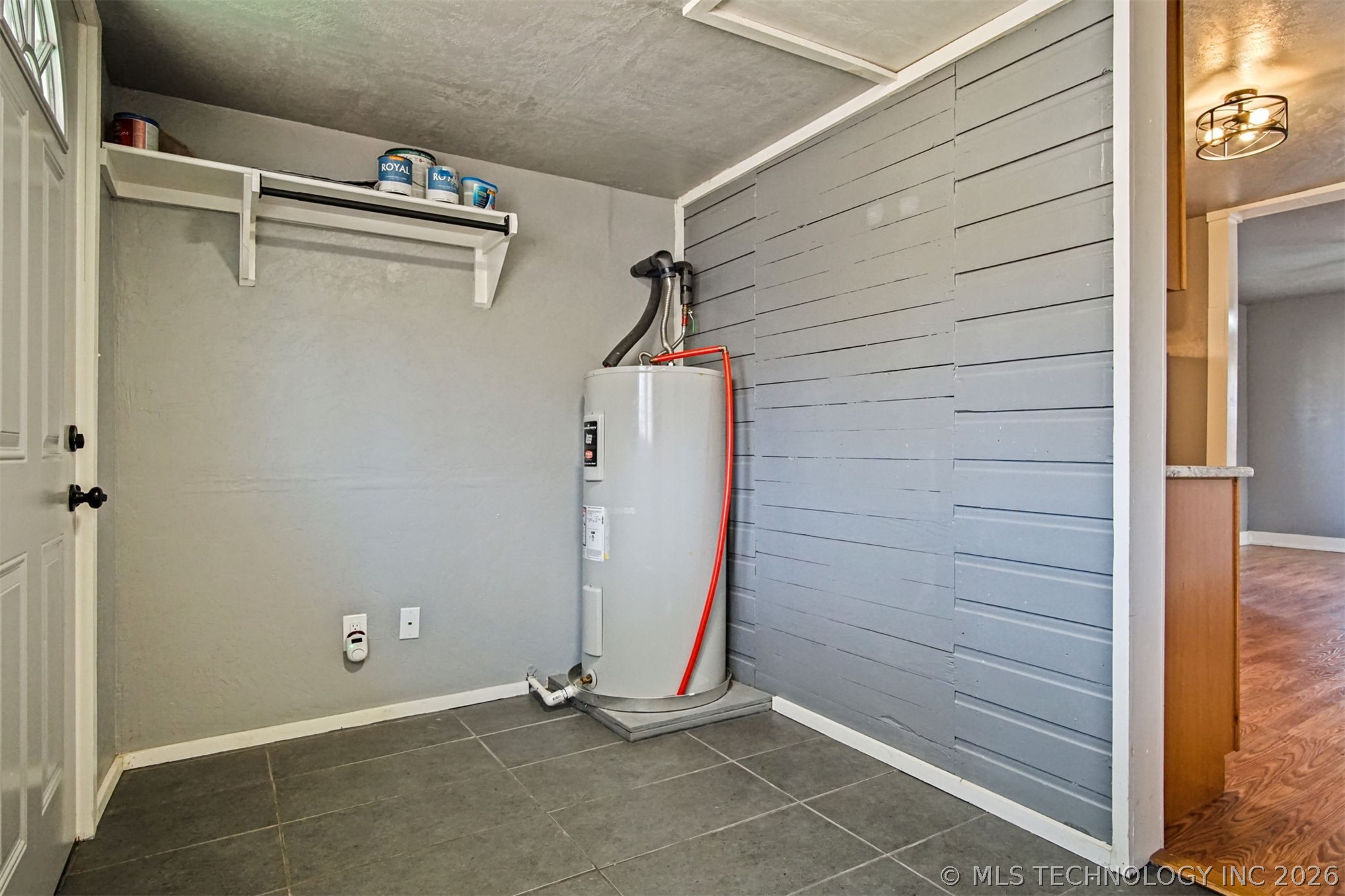 611 N Van Buren Property Photo 15