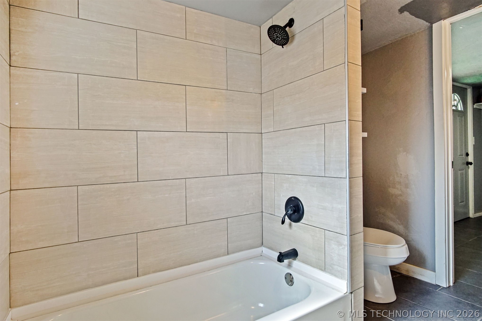 611 N Van Buren Property Photo 17