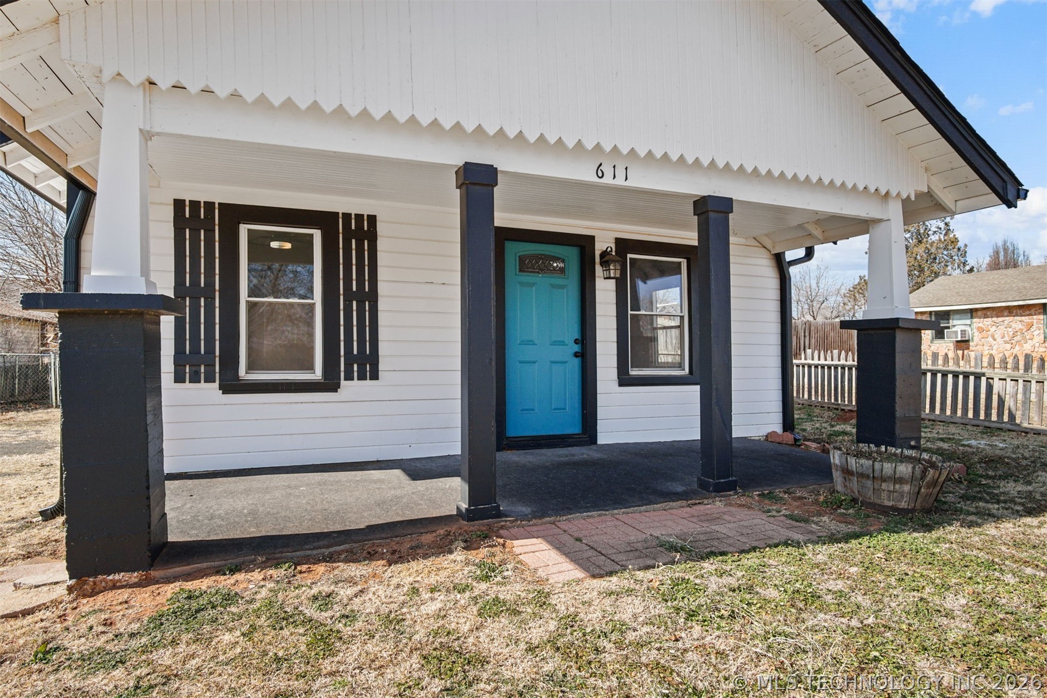 611 N Van Buren Property Photo 30