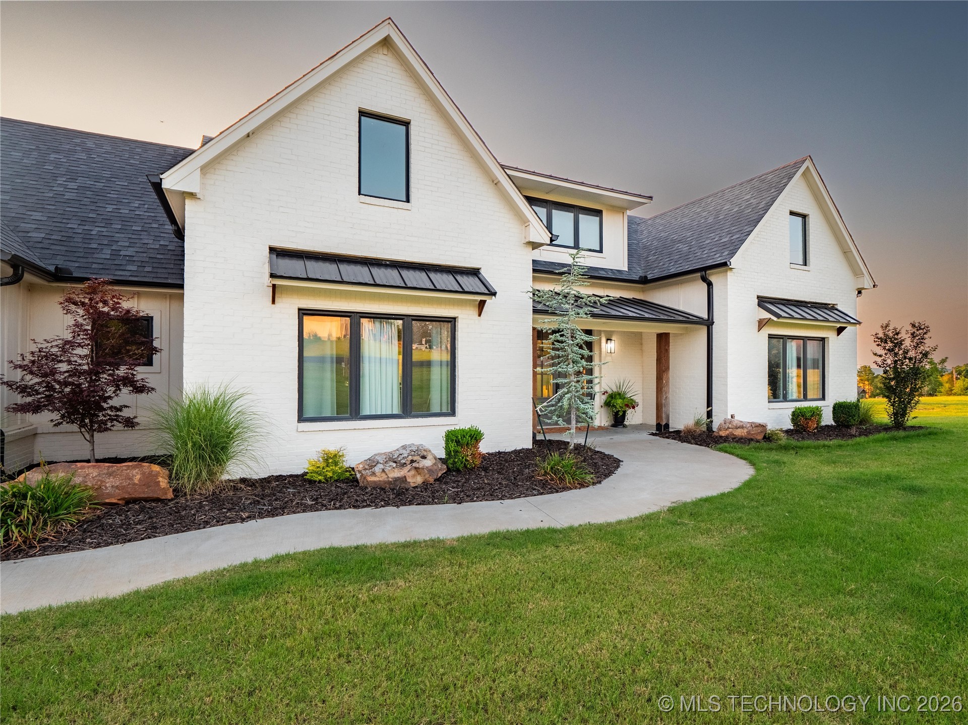 288 Channel Point Property Photo 1