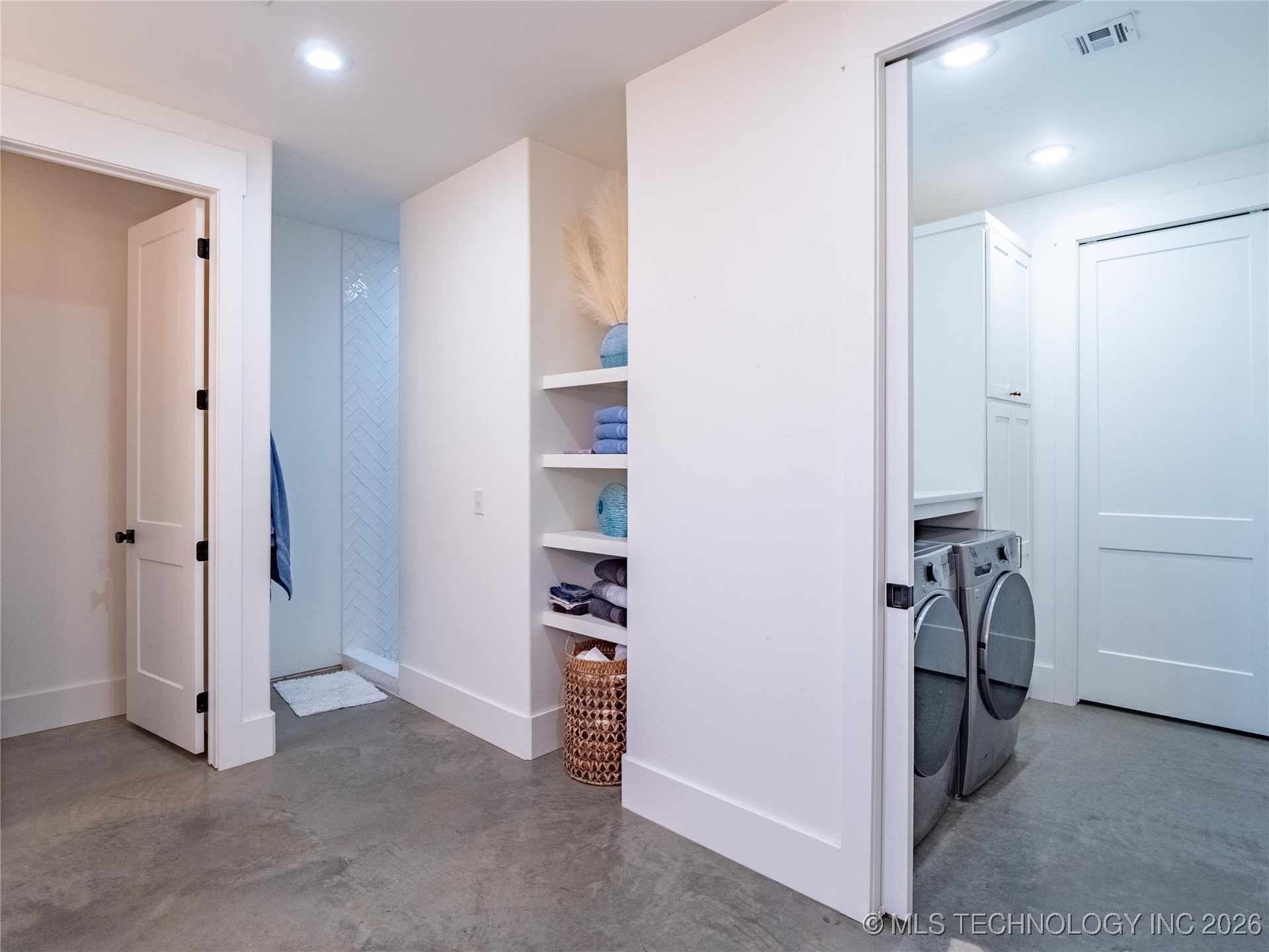 288 Channel Point Property Photo 13