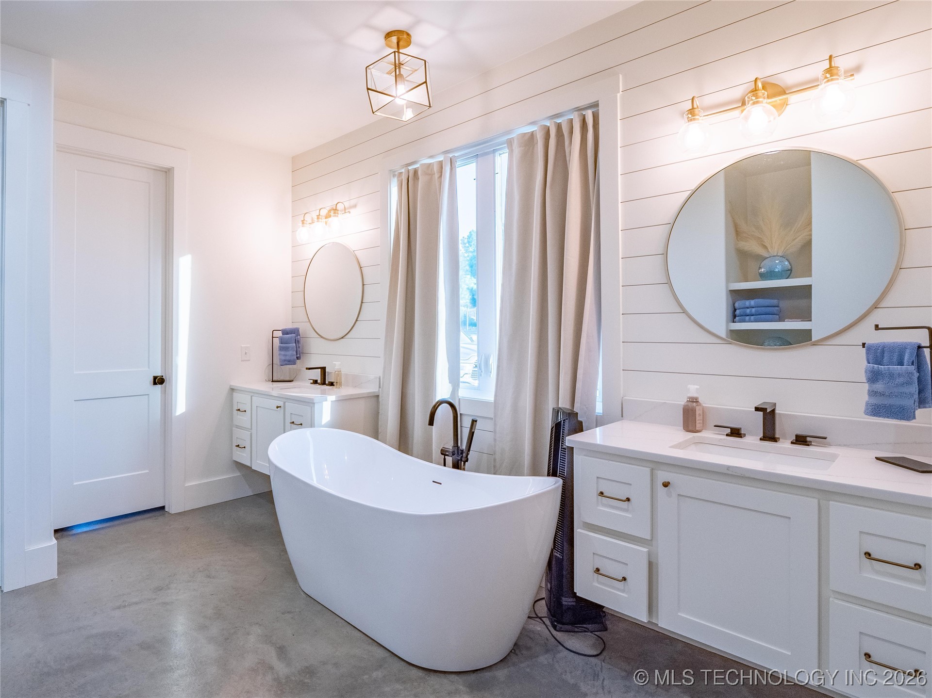 288 Channel Point Property Photo 14