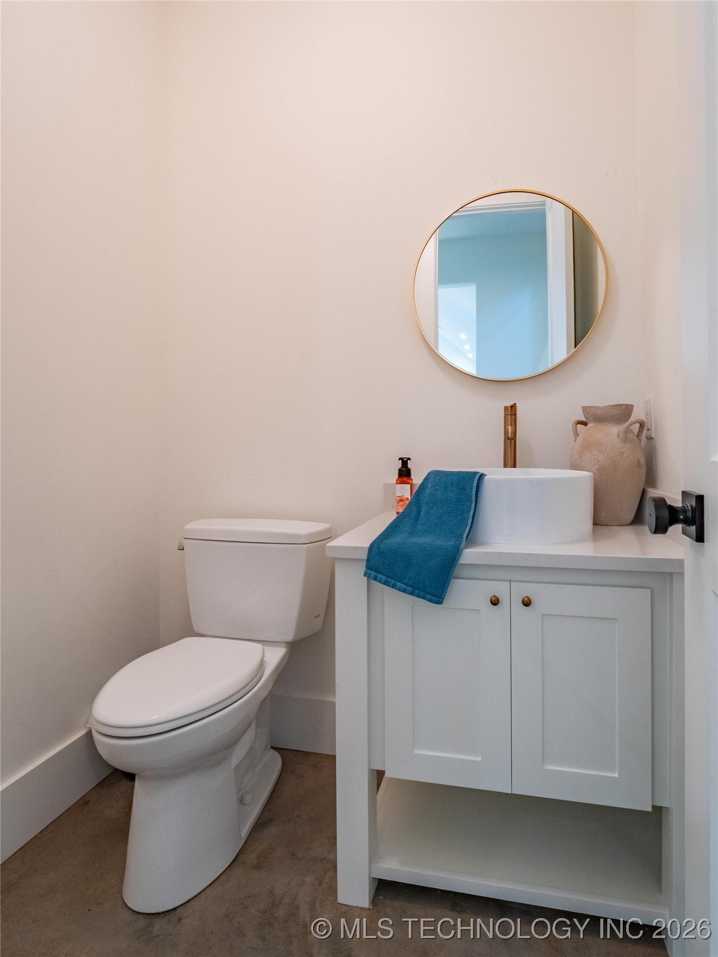 288 Channel Point Property Photo 22