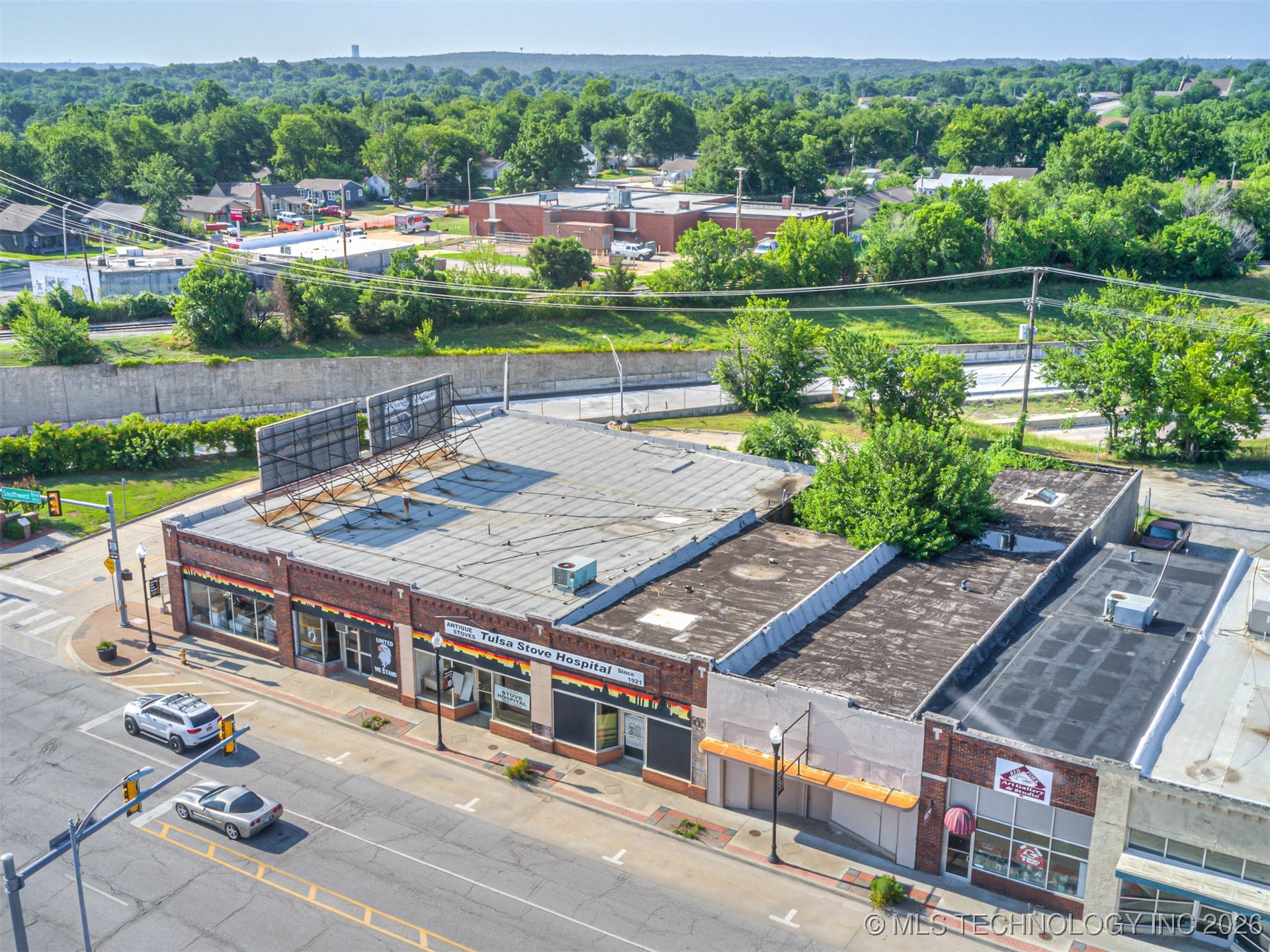 4067 Southwest Boulevard Property Photo 8