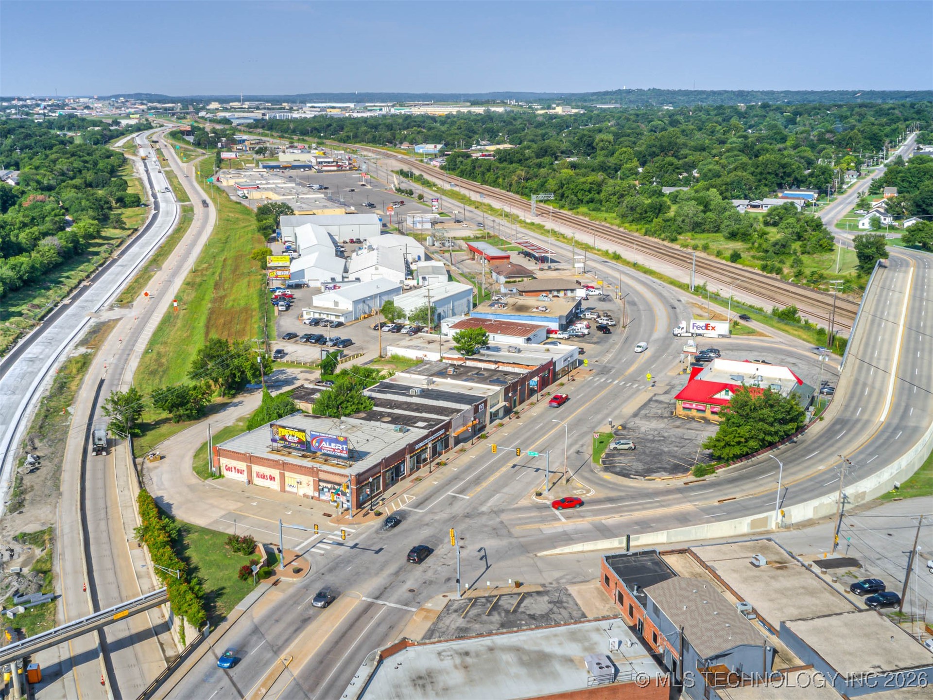 4067 Southwest Boulevard Property Photo 9