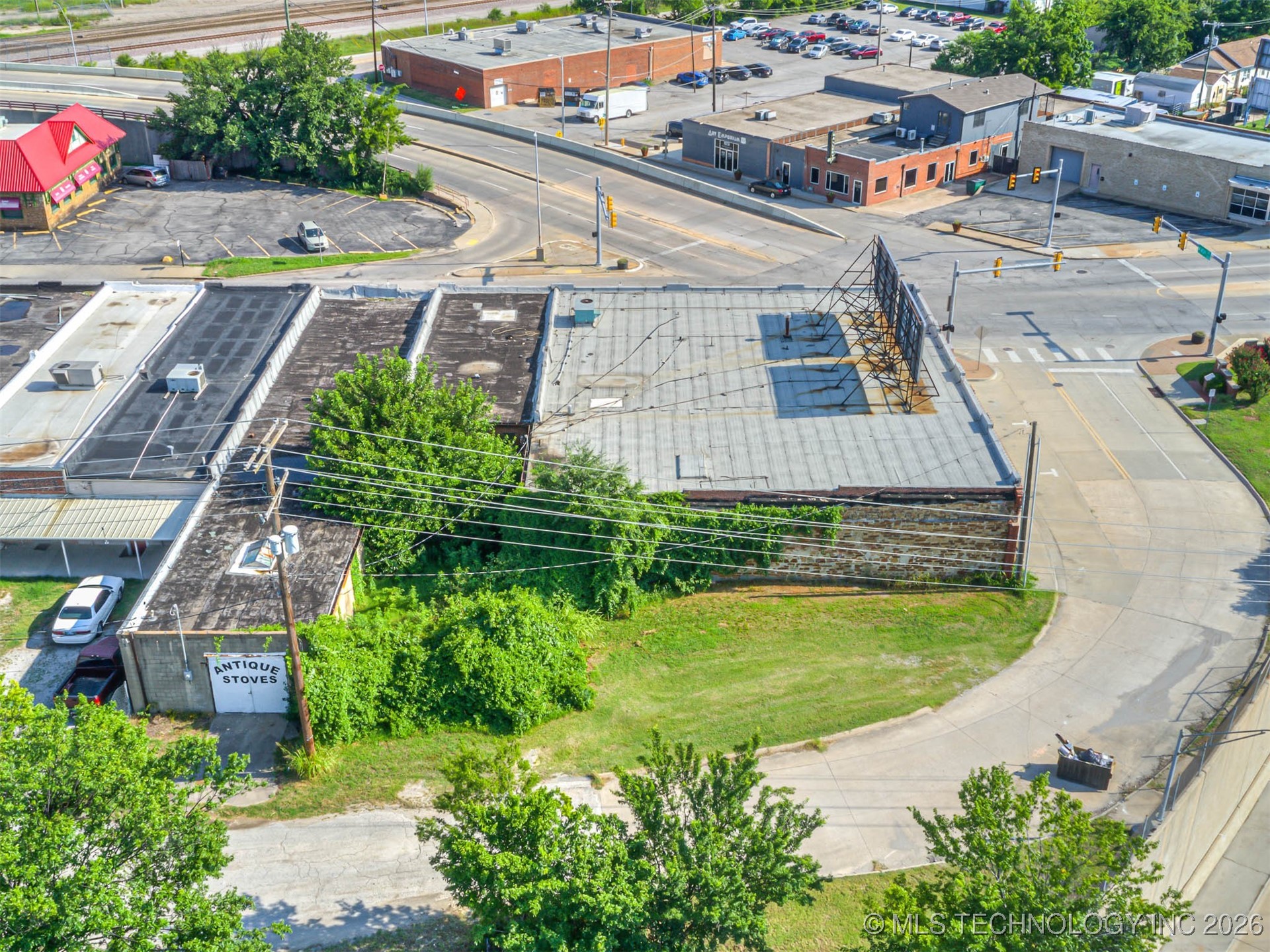 4067 Southwest Boulevard Property Photo 10