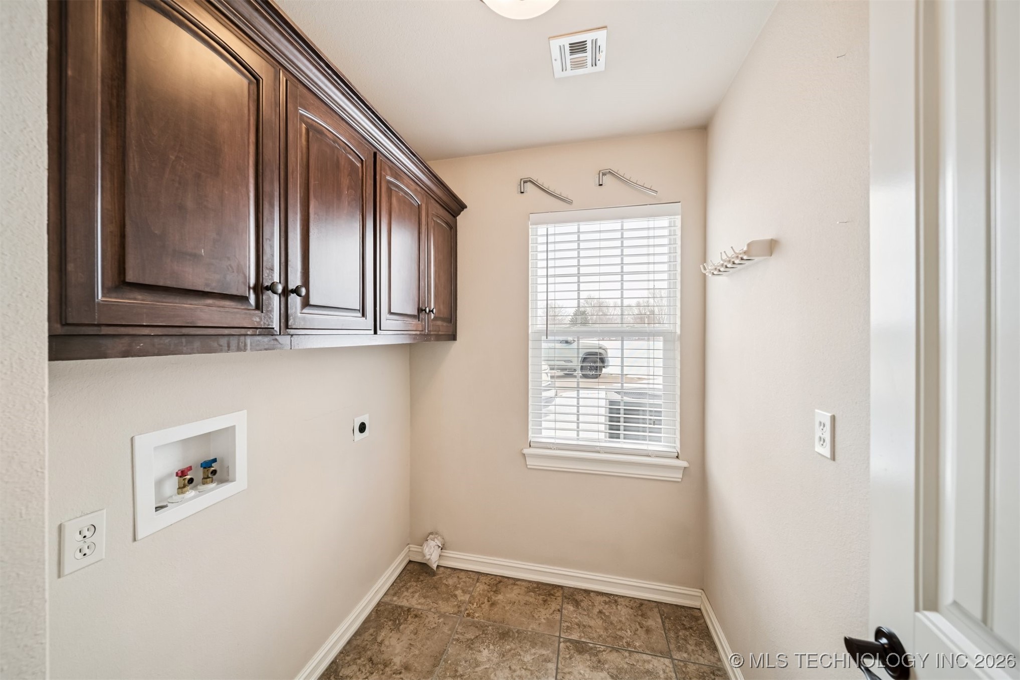 3823 Oakwood Drive Property Photo 20