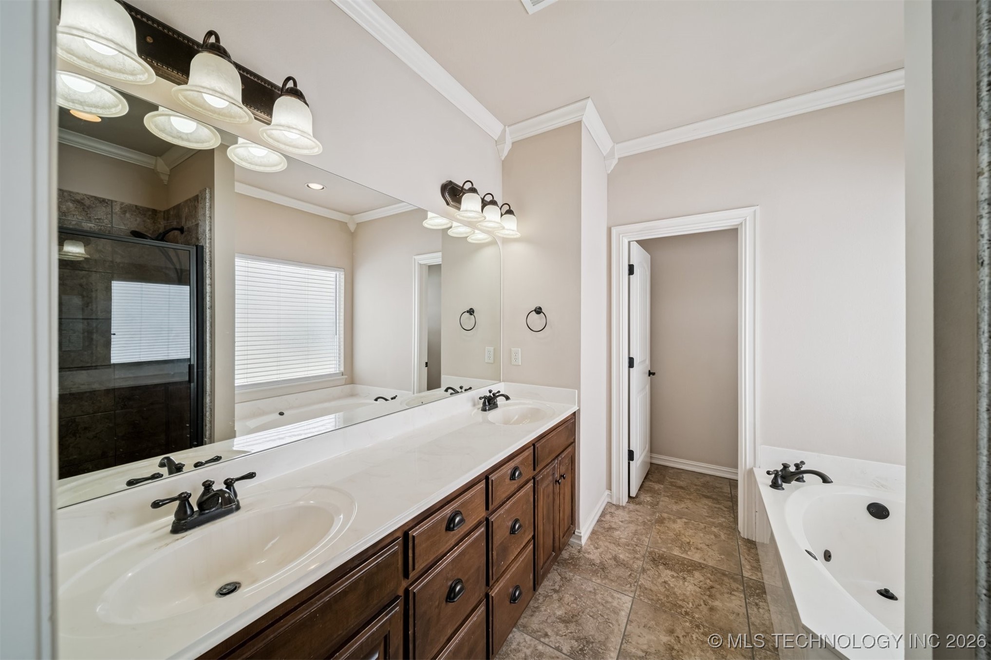 3823 Oakwood Drive Property Photo 25