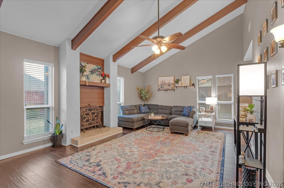 2652 W Galveston Street Property Photo 6