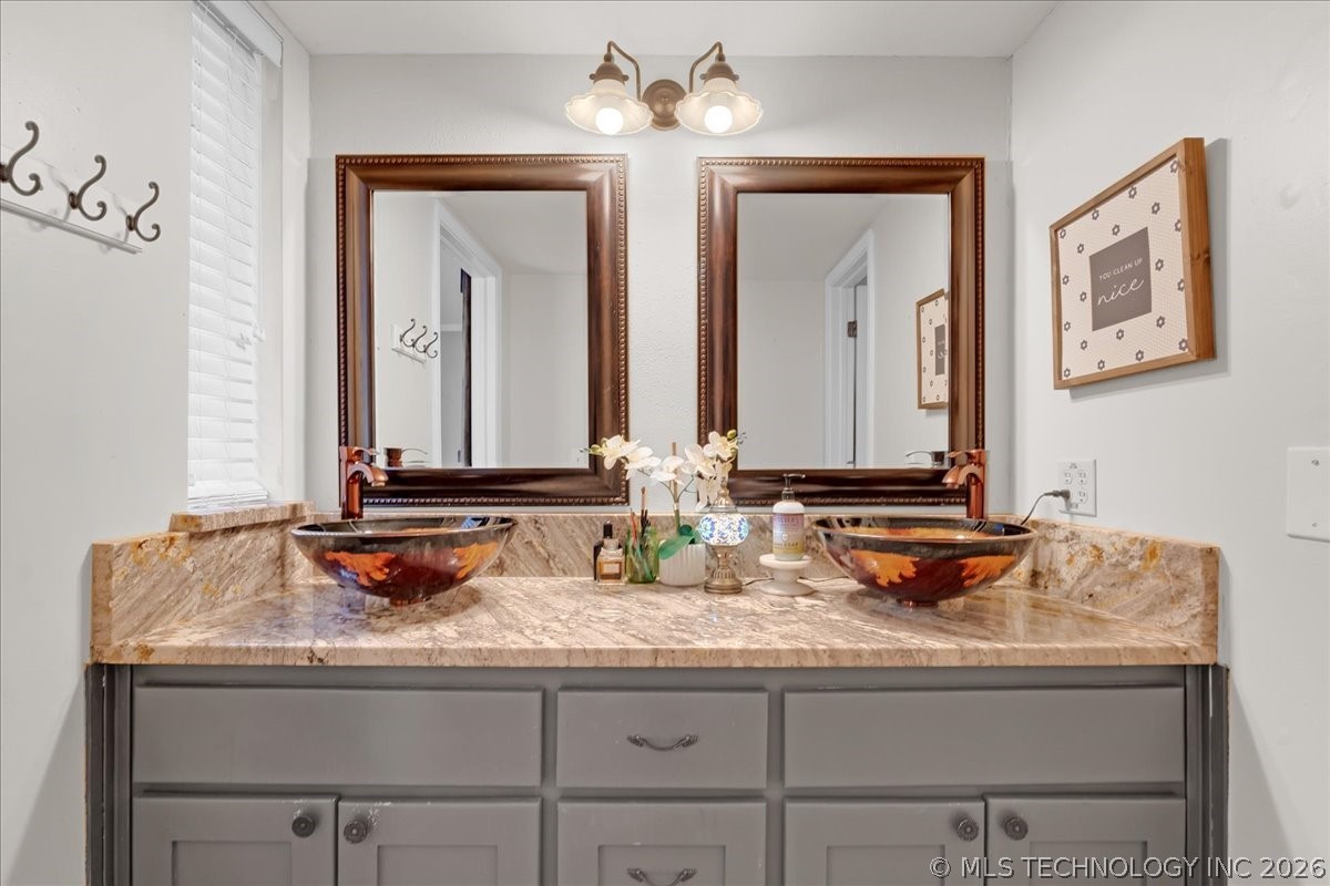 2652 W Galveston Street Property Photo 28