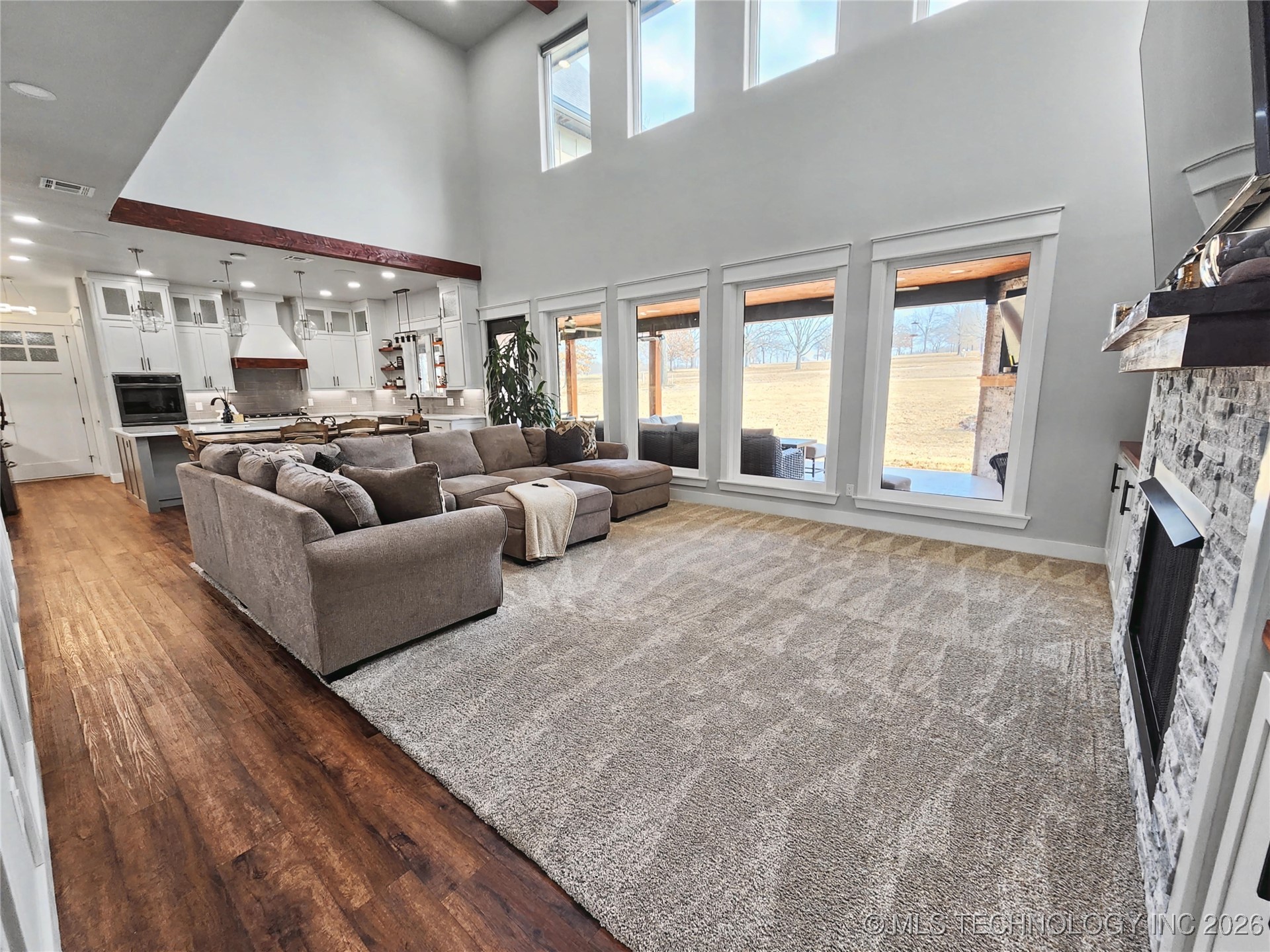 982 Edgewater Boulevard Property Photo 19