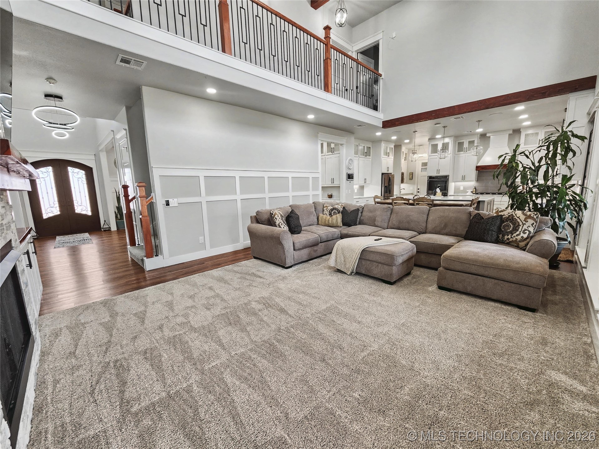 982 Edgewater Boulevard Property Photo 23