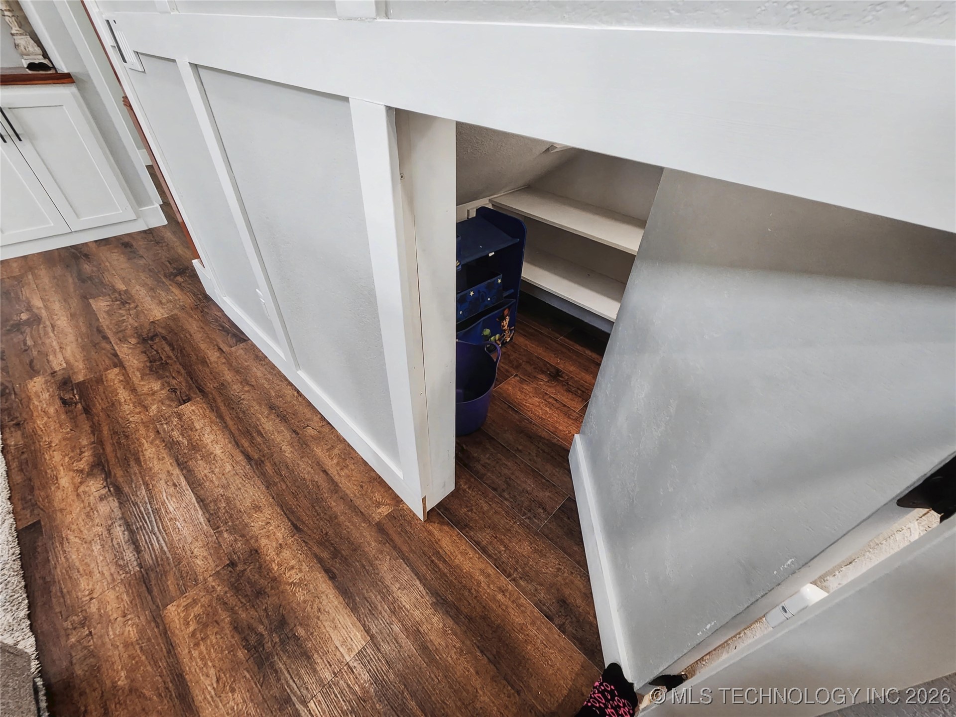 982 Edgewater Boulevard Property Photo 27