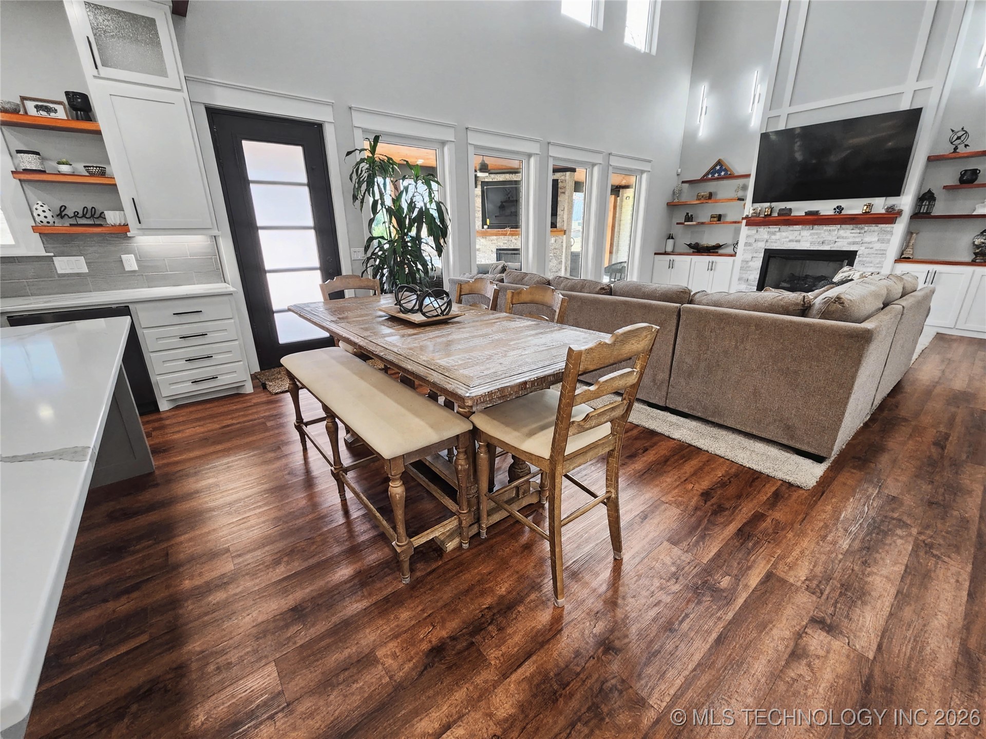 982 Edgewater Boulevard Property Photo 28