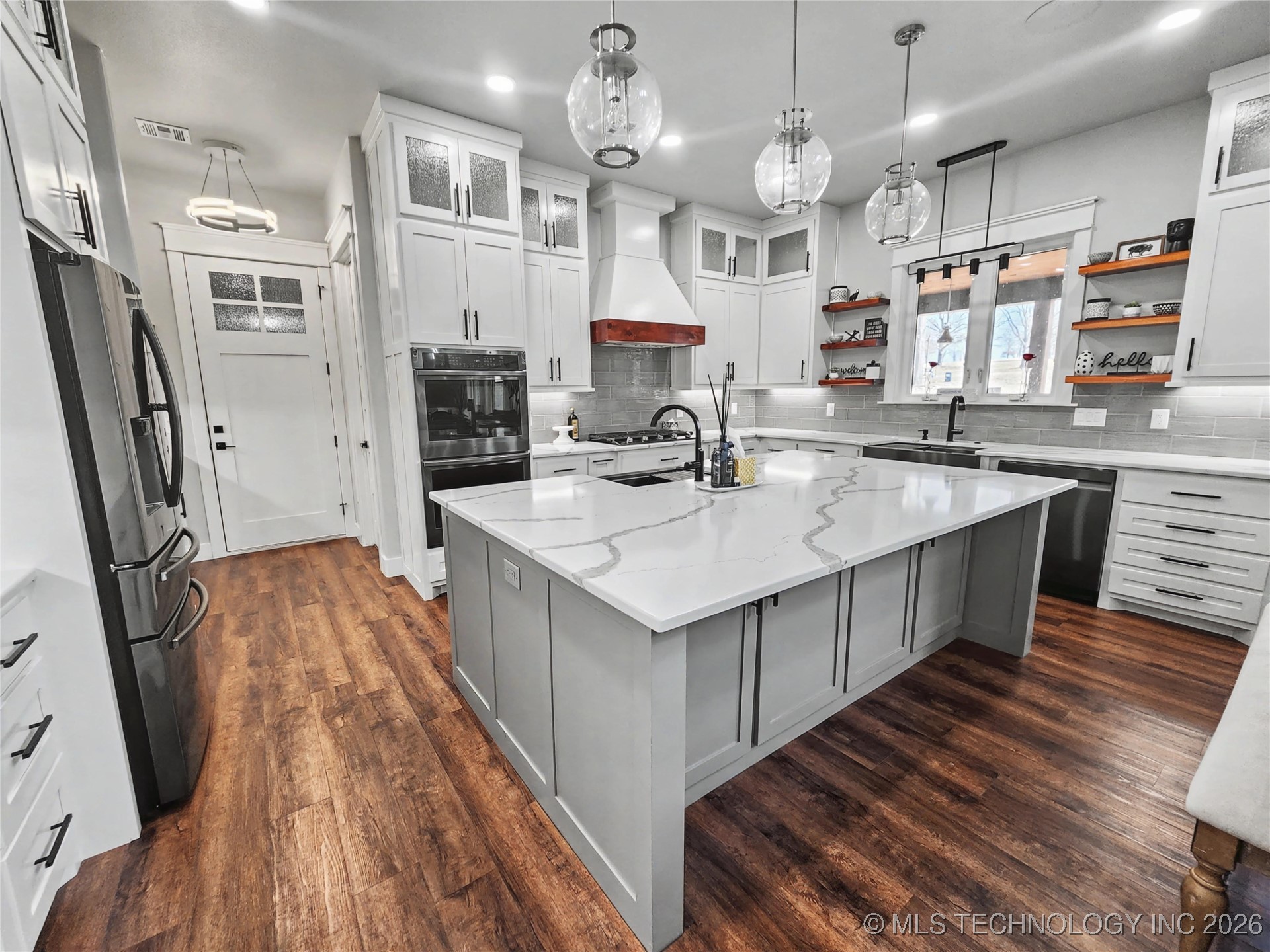 982 Edgewater Boulevard Property Photo 32