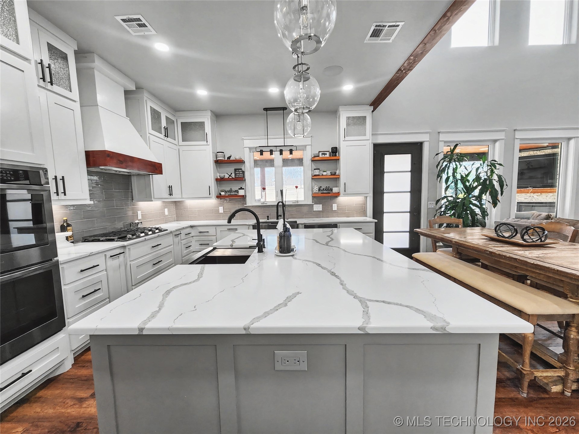 982 Edgewater Boulevard Property Photo 33