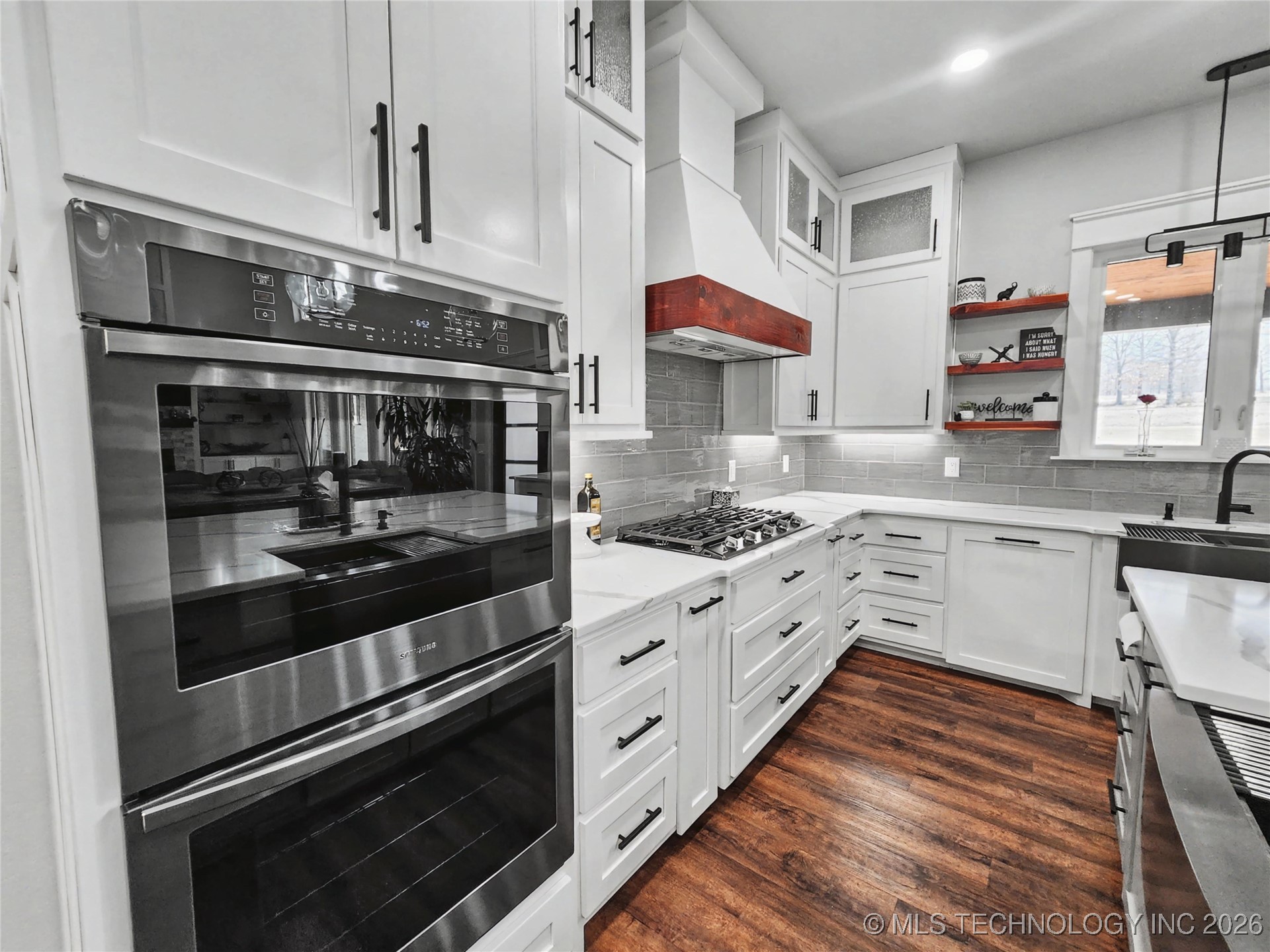 982 Edgewater Boulevard Property Photo 36