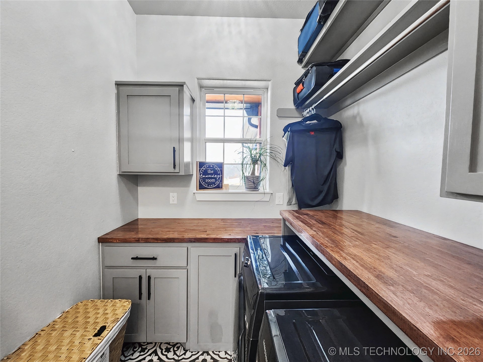 982 Edgewater Boulevard Property Photo 43