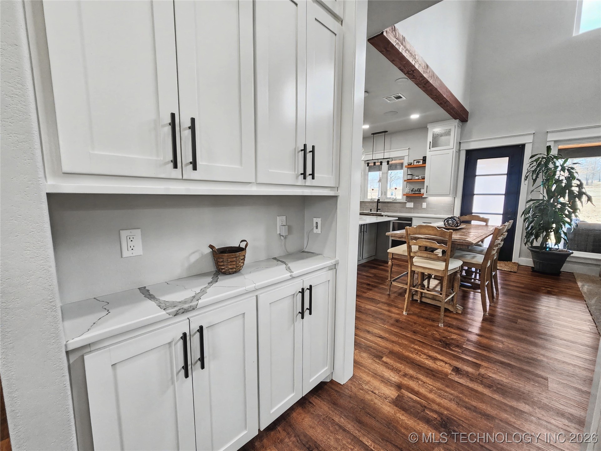 982 Edgewater Boulevard Property Photo 46