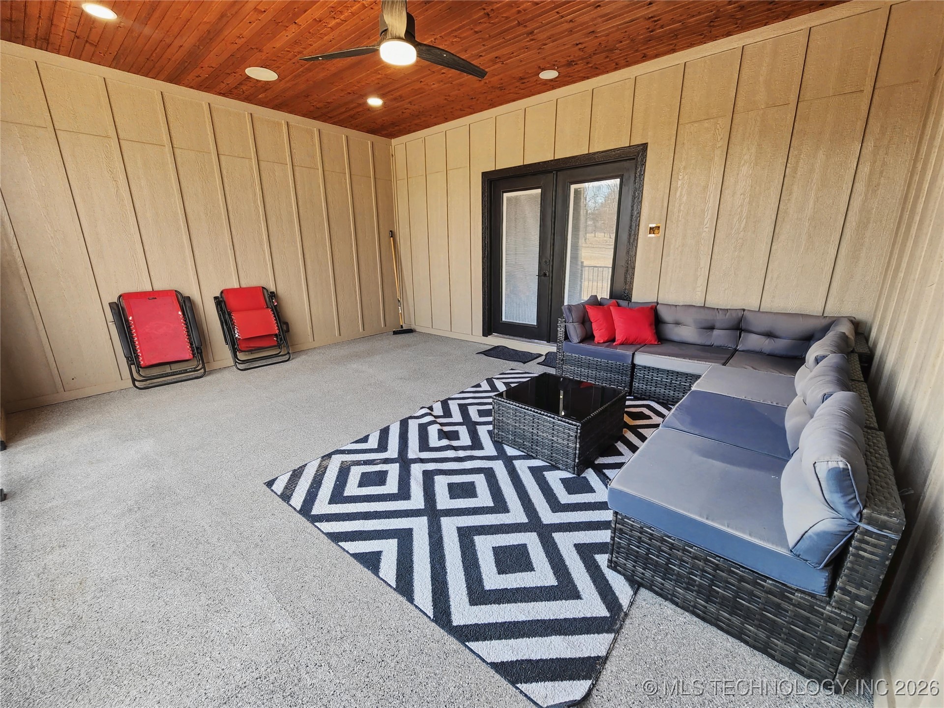 982 Edgewater Boulevard Property Photo 76