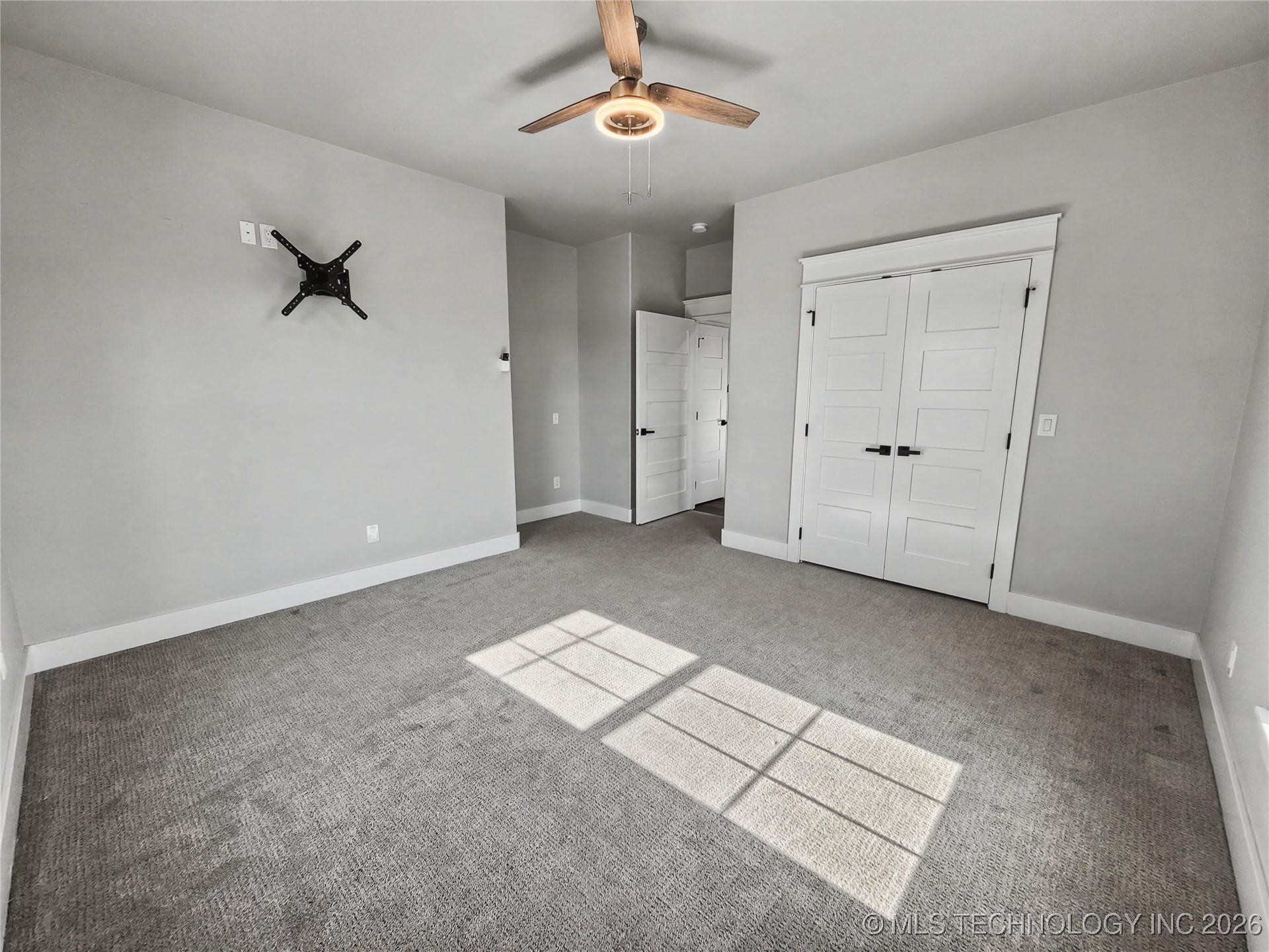 982 Edgewater Boulevard Property Photo 81