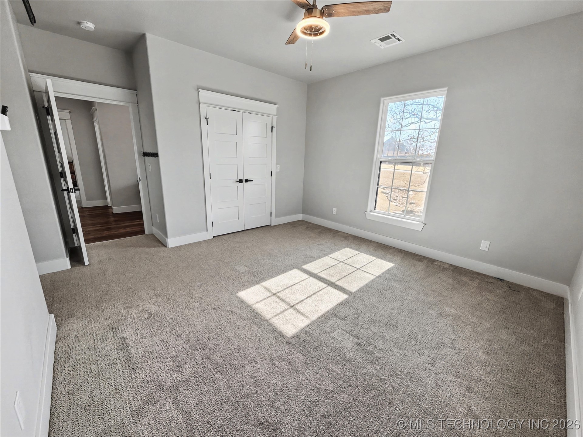 982 Edgewater Boulevard Property Photo 82