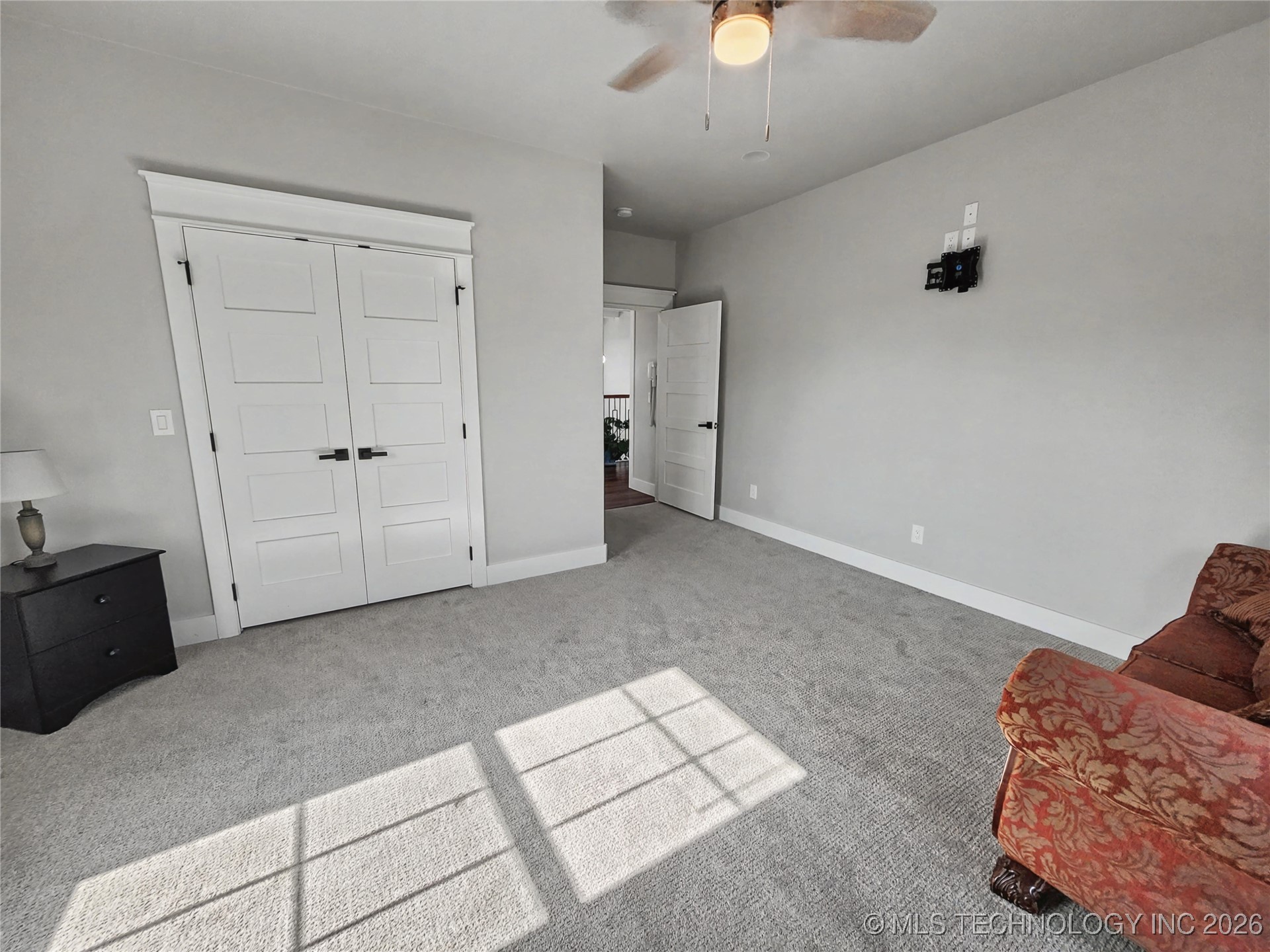 982 Edgewater Boulevard Property Photo 86