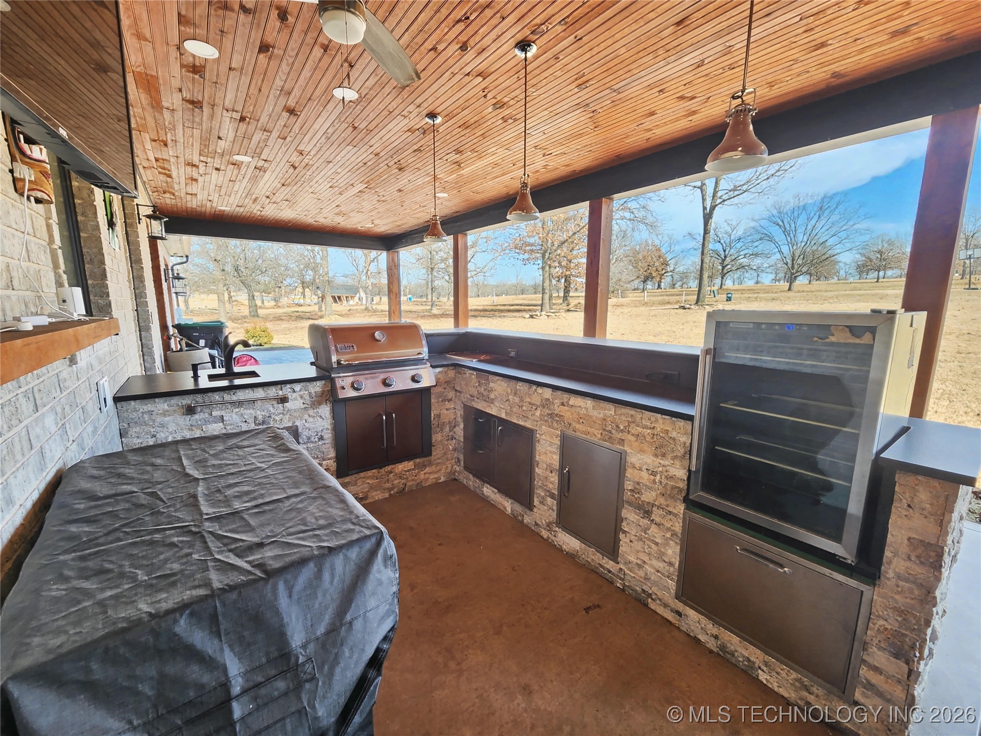 982 Edgewater Boulevard Property Photo 95