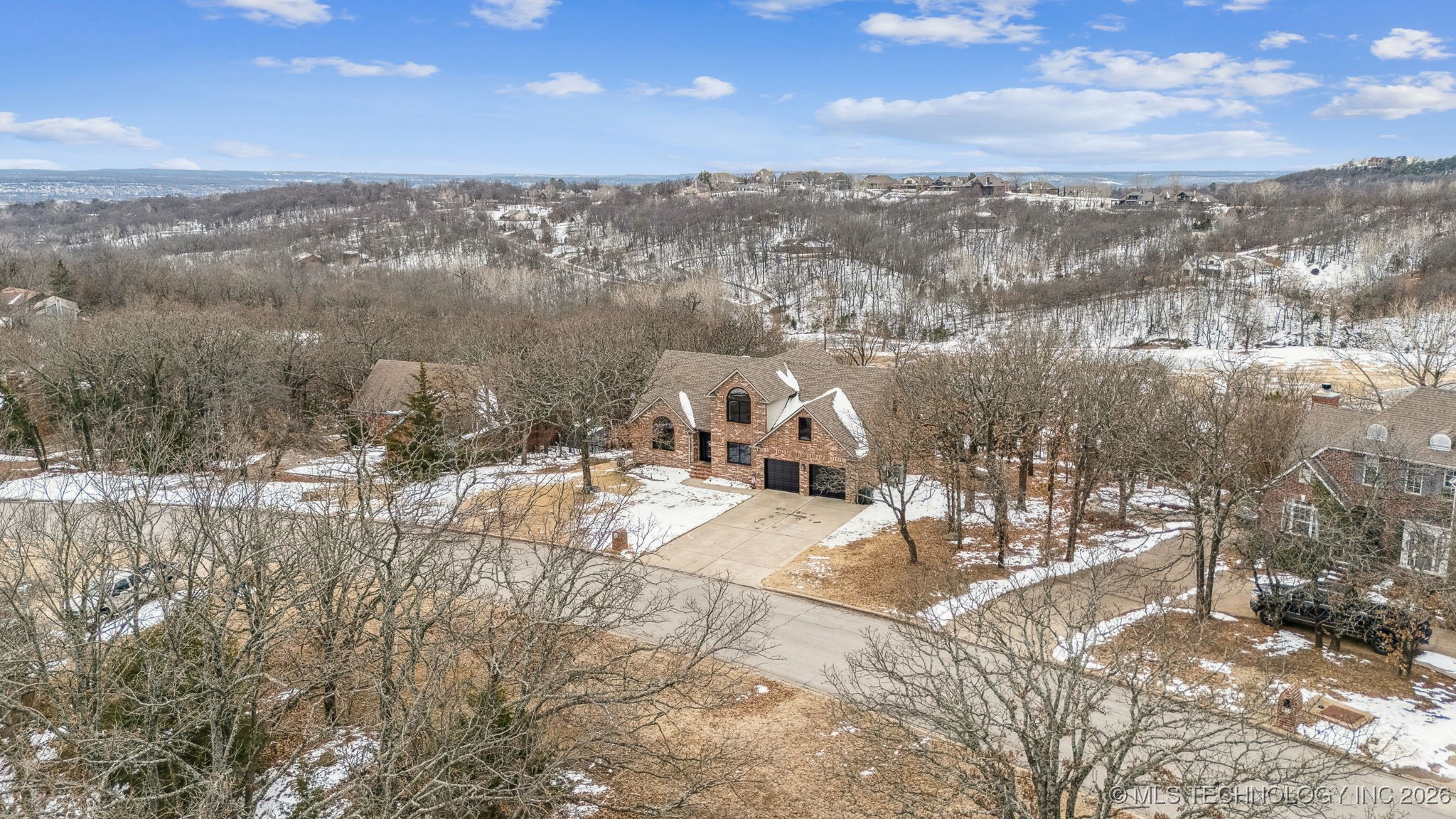 504 Oak Ridge Drive Property Photo 3