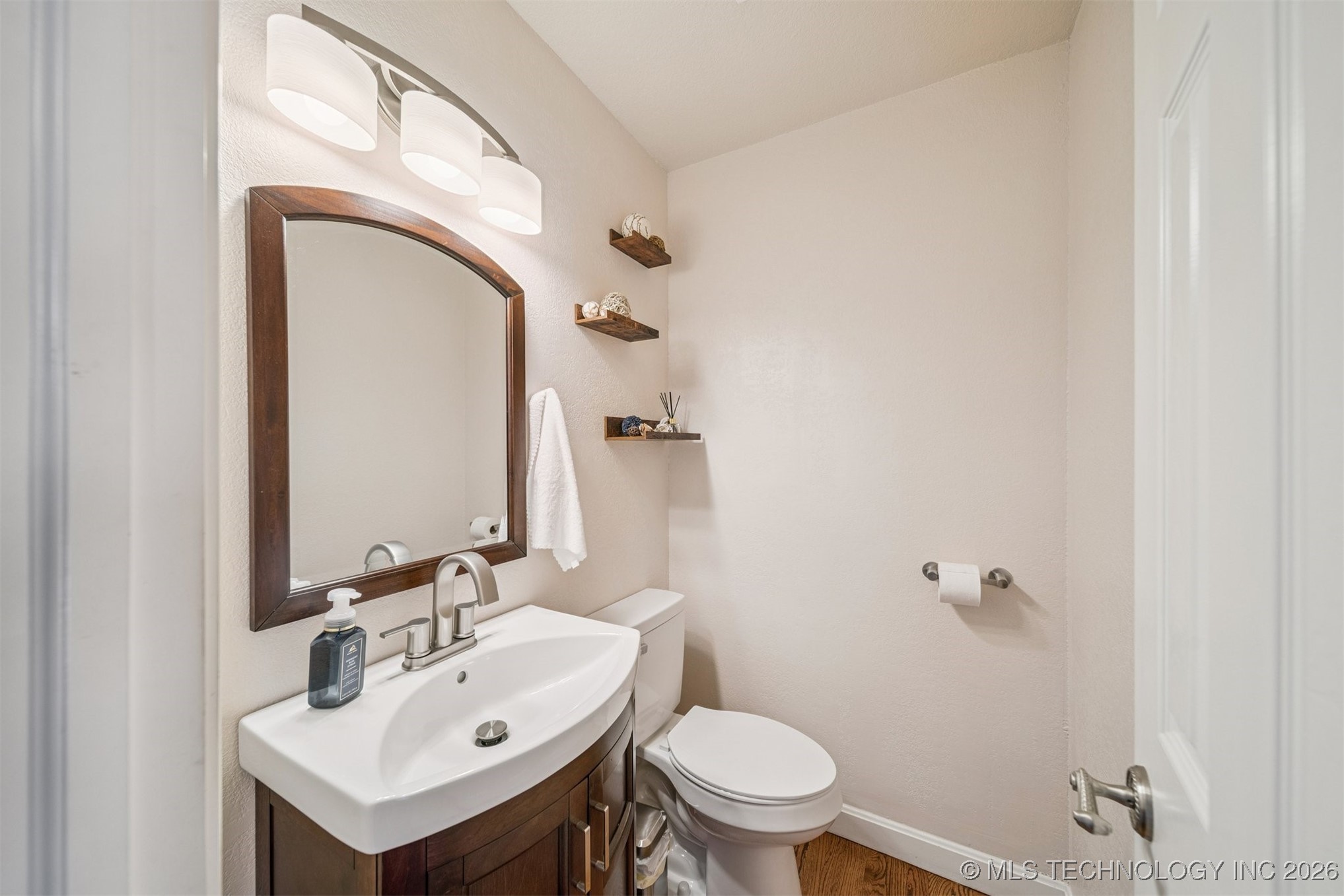 504 Oak Ridge Drive Property Photo 6