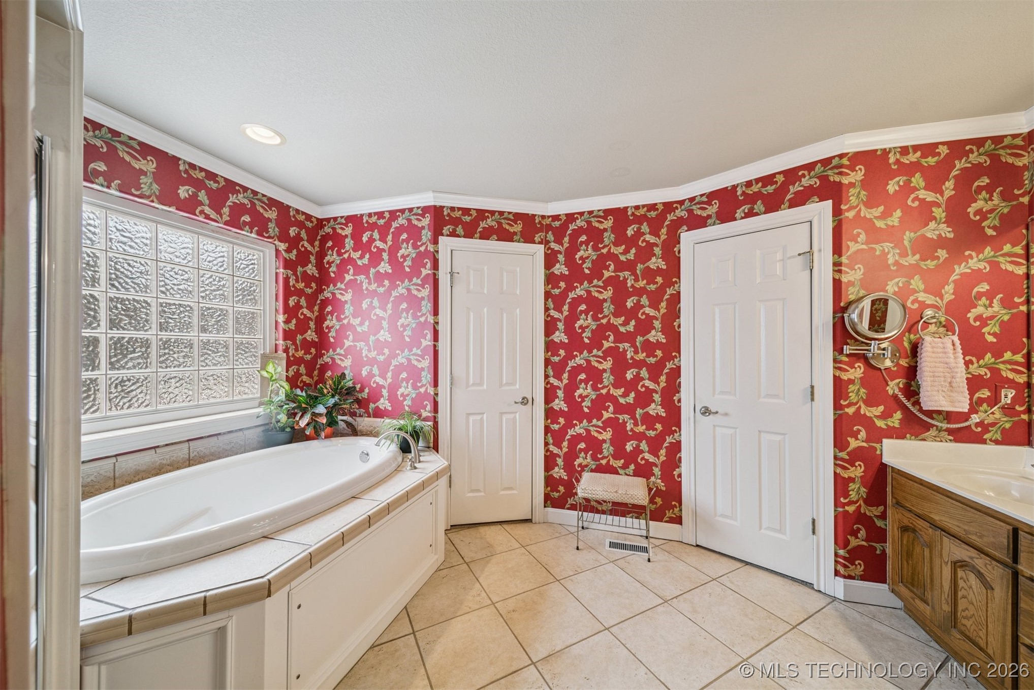 504 Oak Ridge Drive Property Photo 18