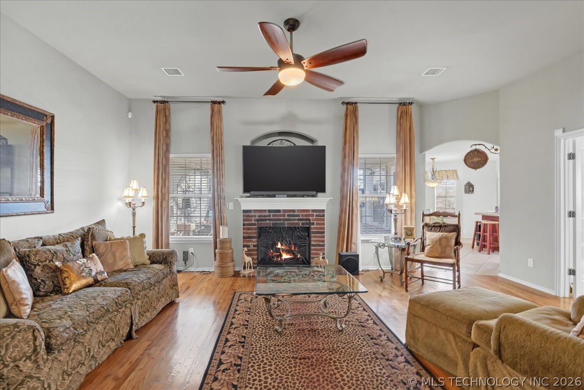 4917 S 190th East Avenue Property Photo 4