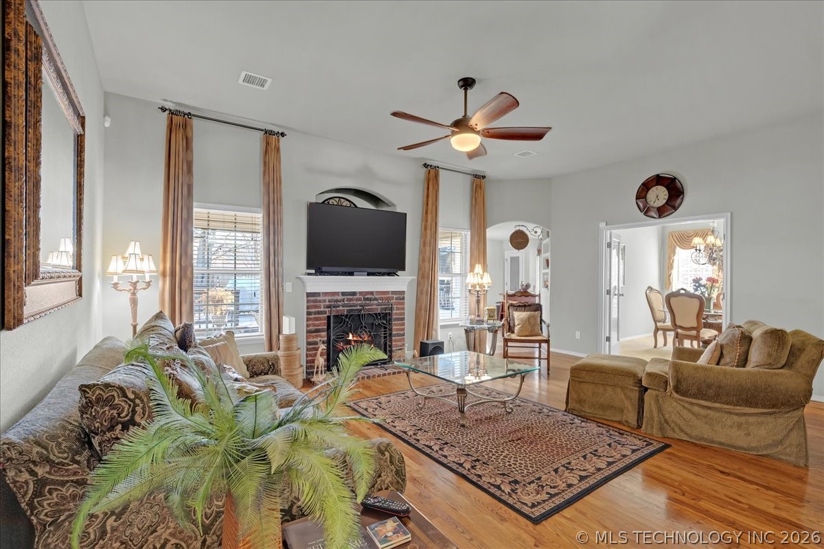 4917 S 190th East Avenue Property Photo 5