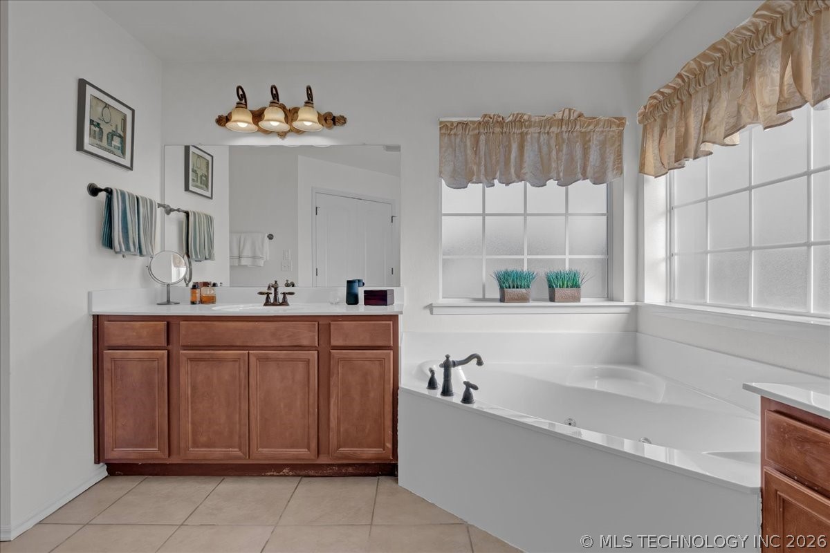 4917 S 190th East Avenue Property Photo 19