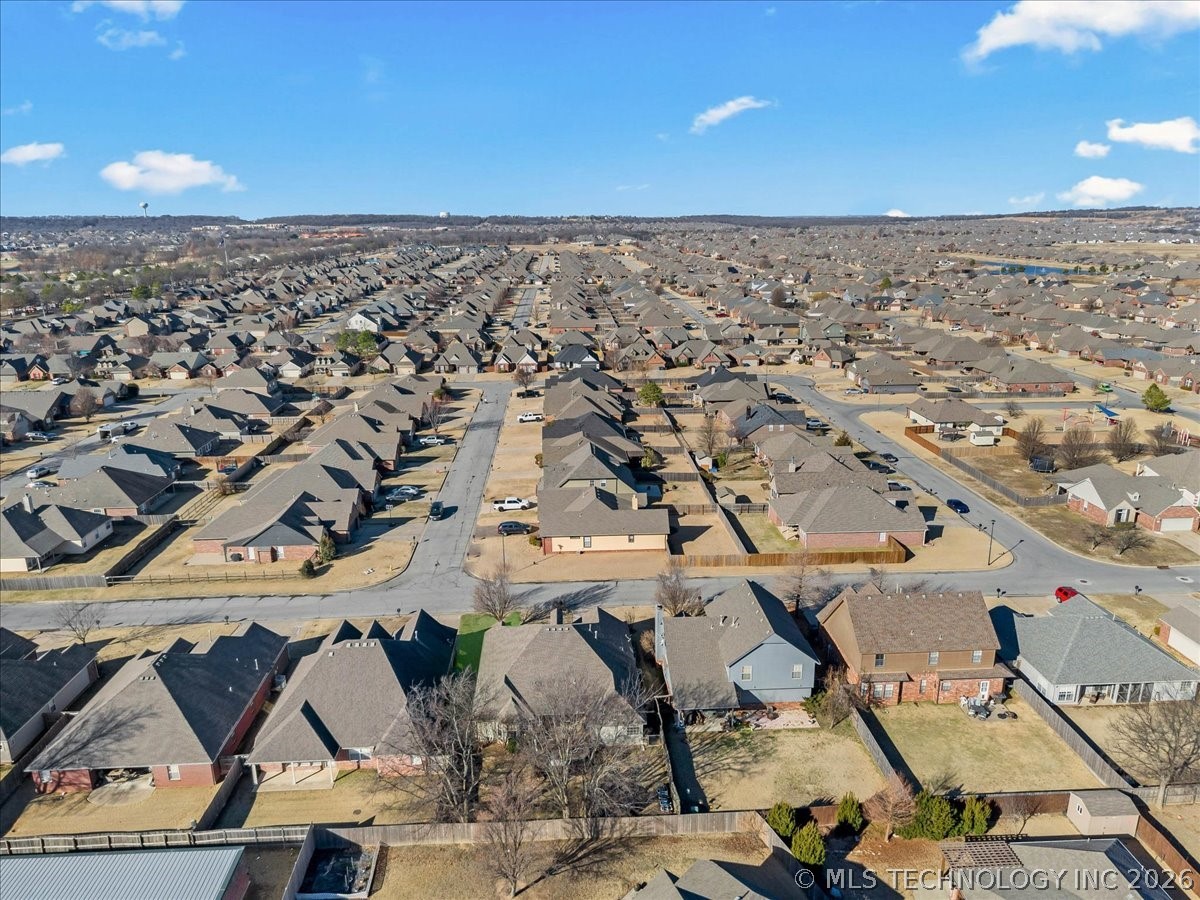 4917 S 190th East Avenue Property Photo 29