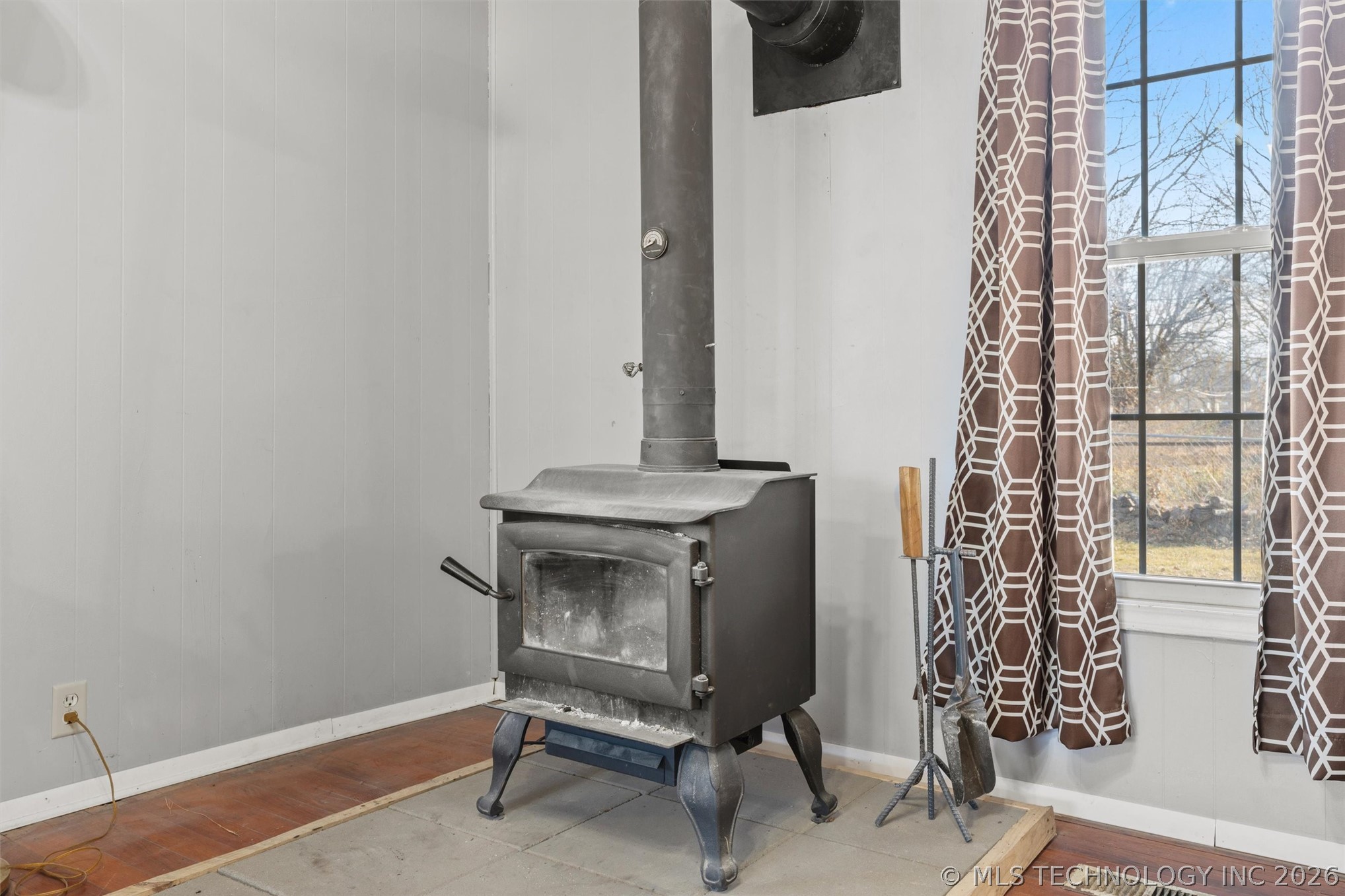 919 N Boudinot Avenue Property Photo 11