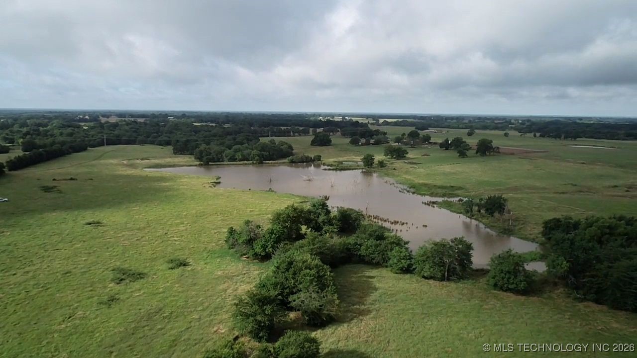 001 Shoe Make Property Photo 3