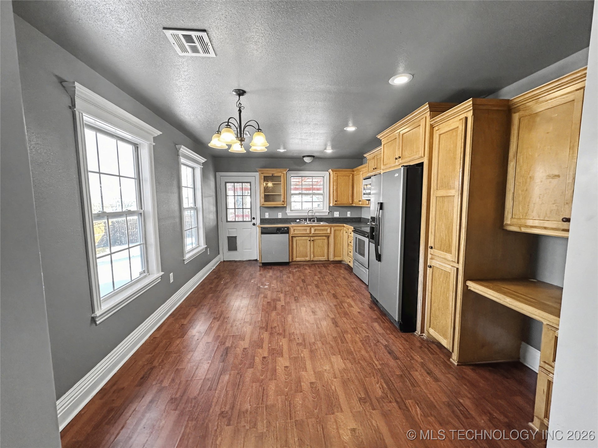 305 S Moccasin Avenue Property Photo 15