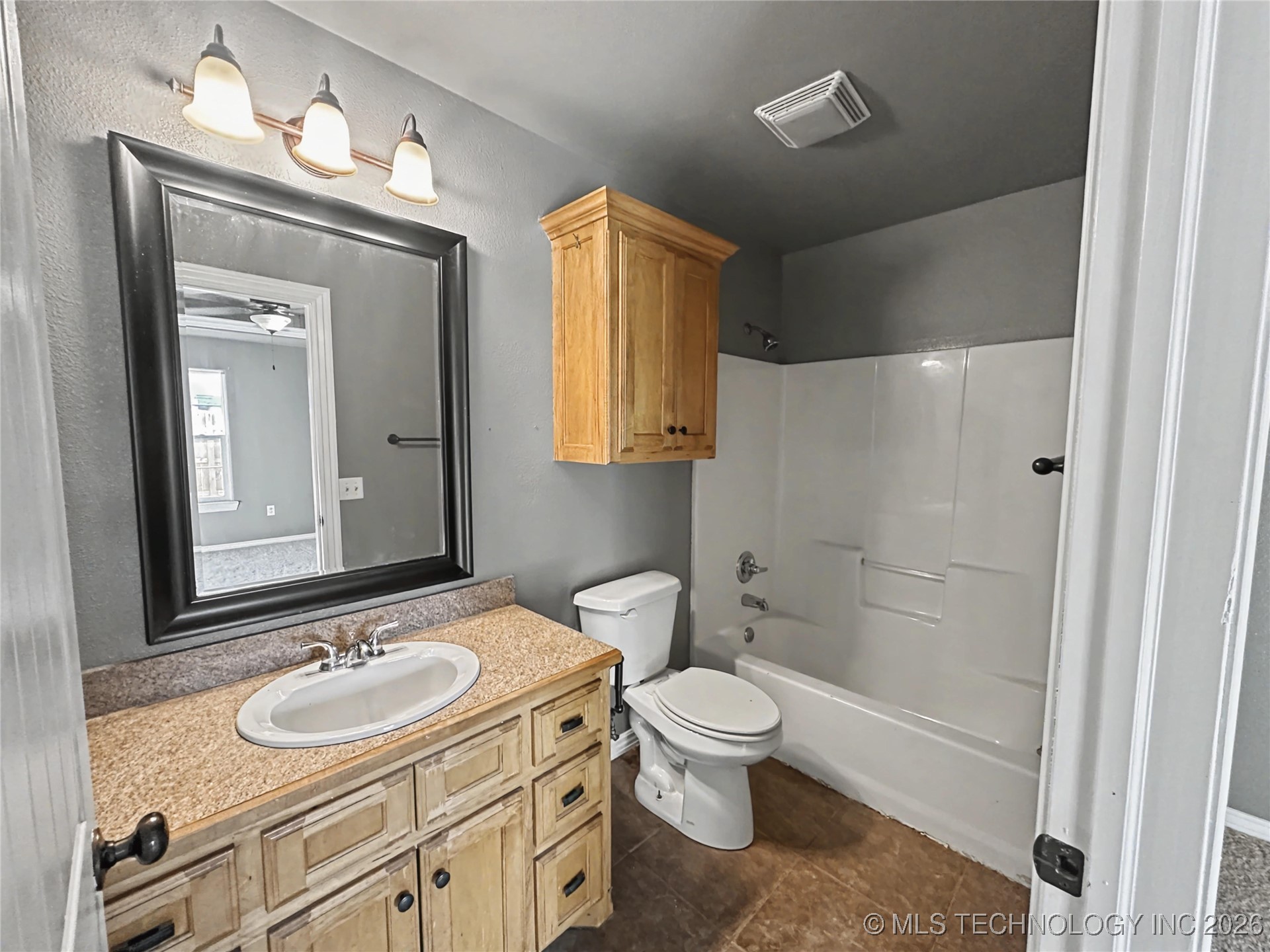 305 S Moccasin Avenue Property Photo 19