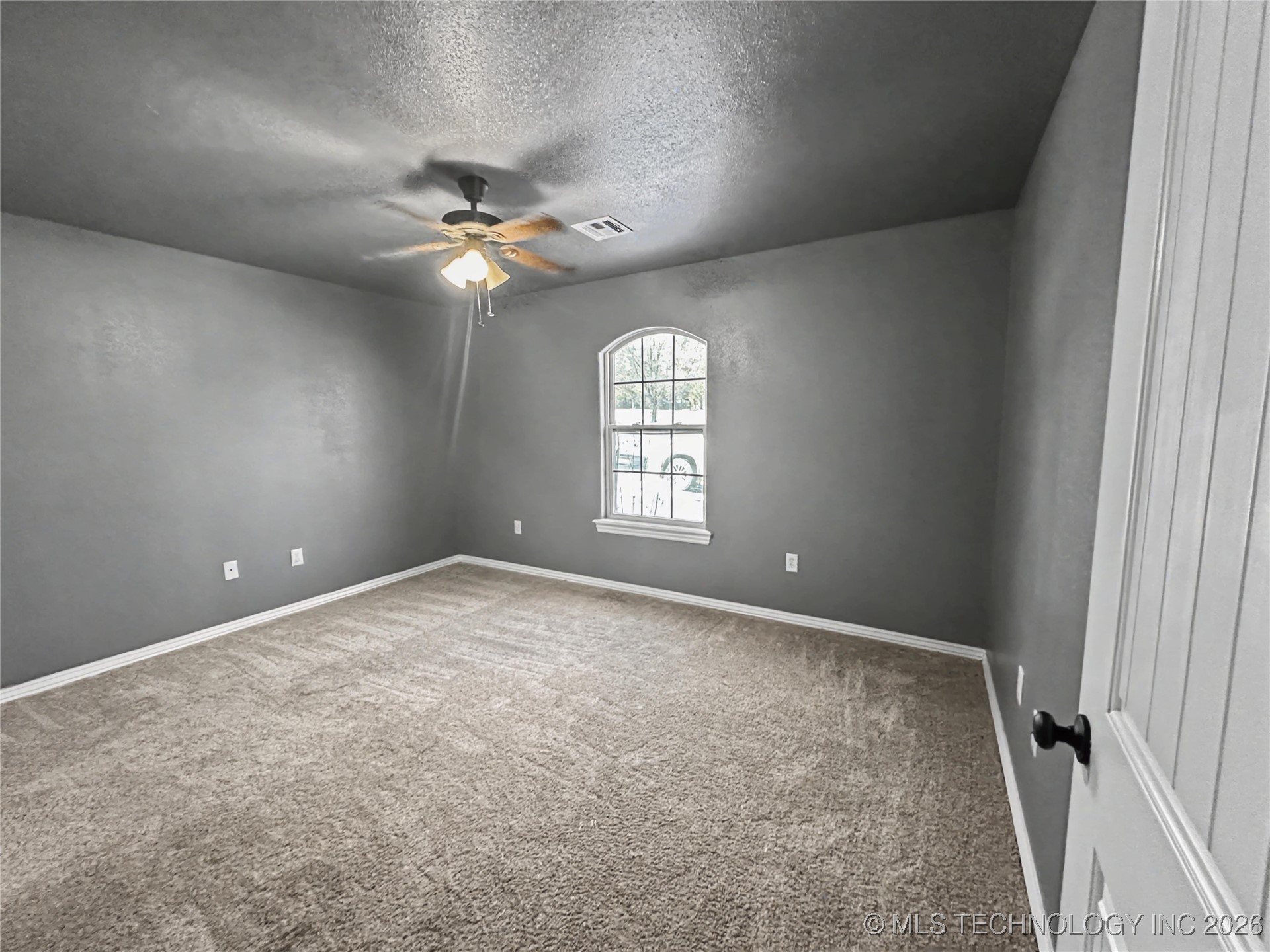 305 S Moccasin Avenue Property Photo 21