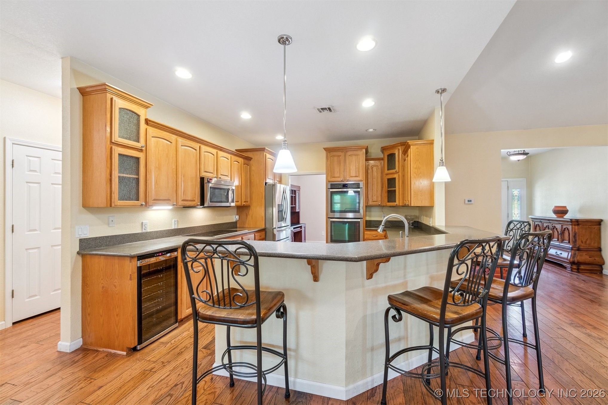 1701 N Skinner Avenue Property Photo 4