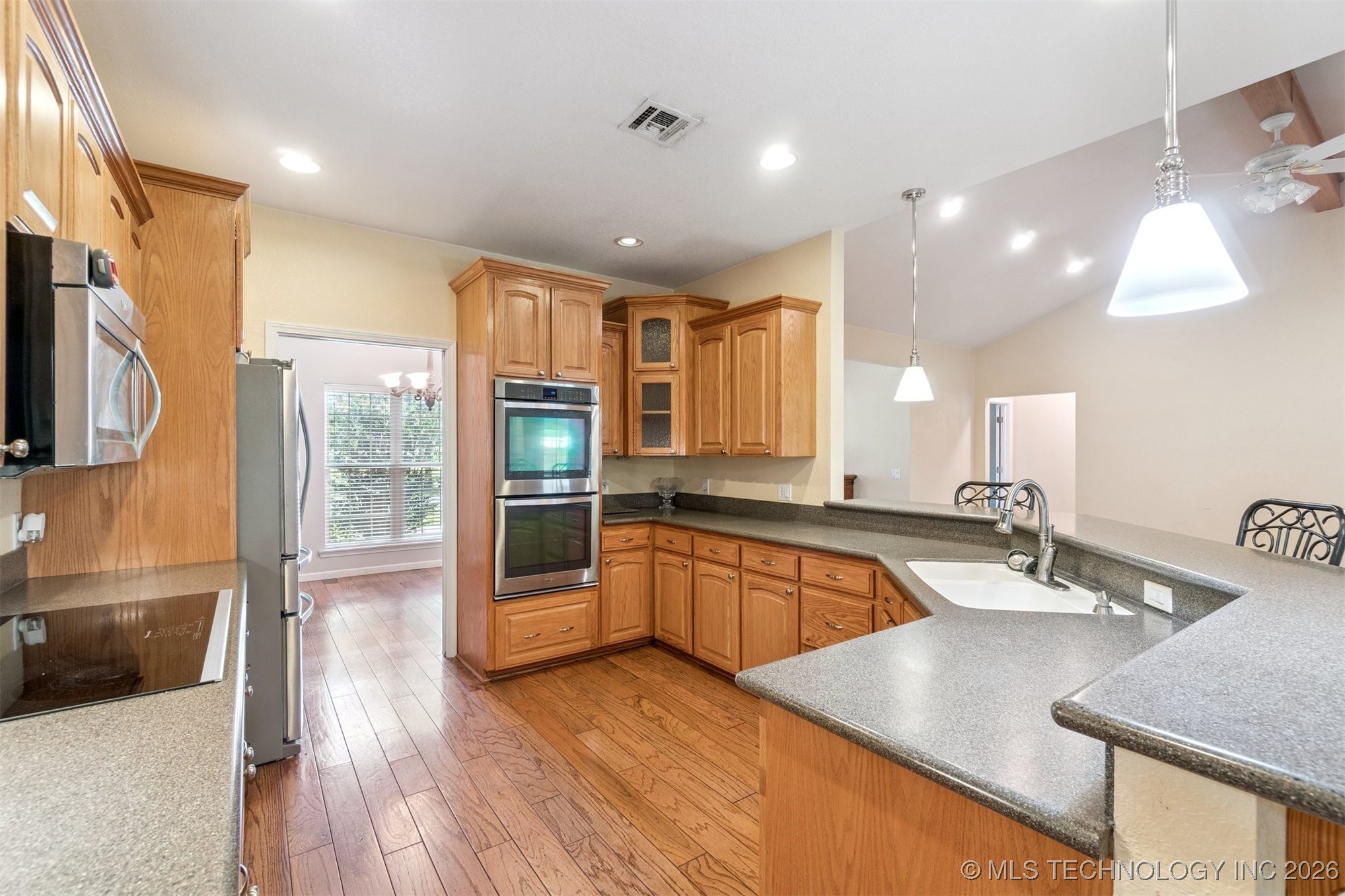 1701 N Skinner Avenue Property Photo 15