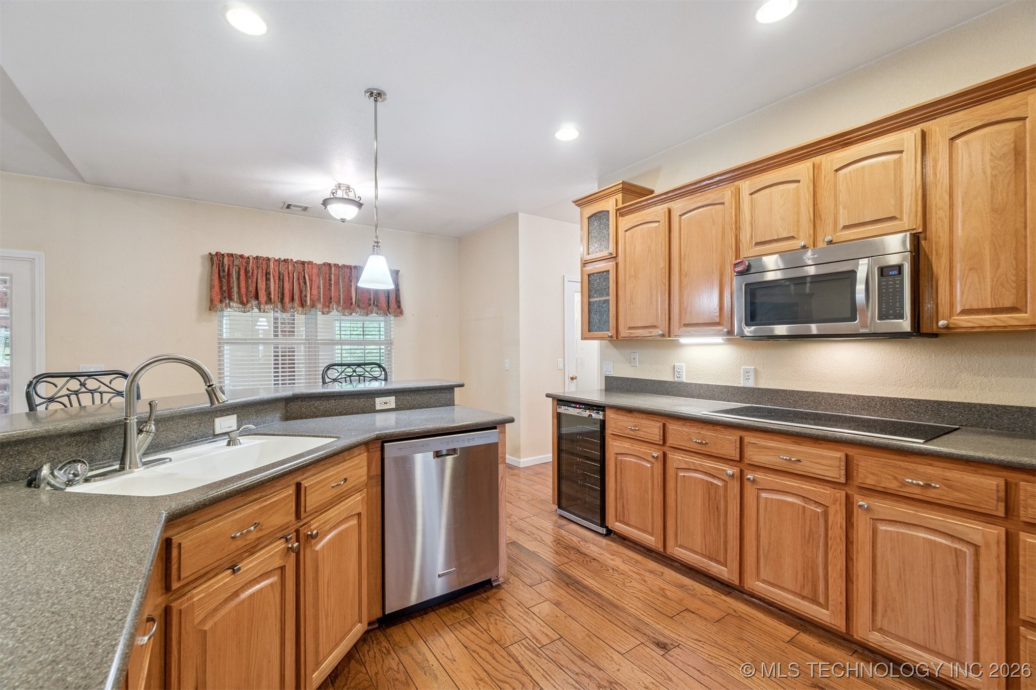 1701 N Skinner Avenue Property Photo 17