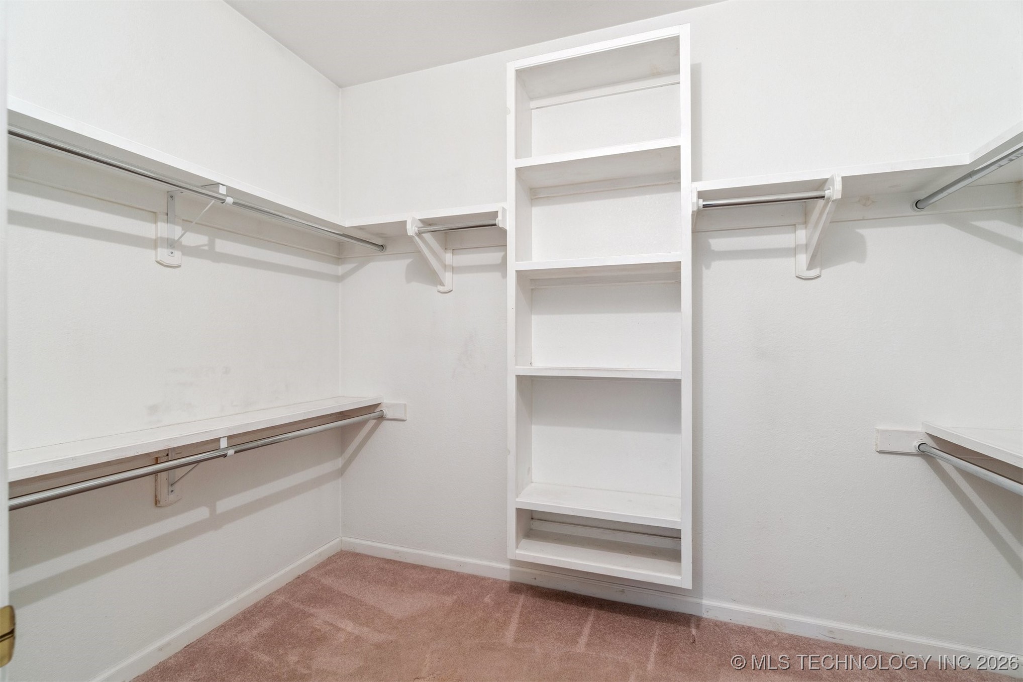 1701 N Skinner Avenue Property Photo 36