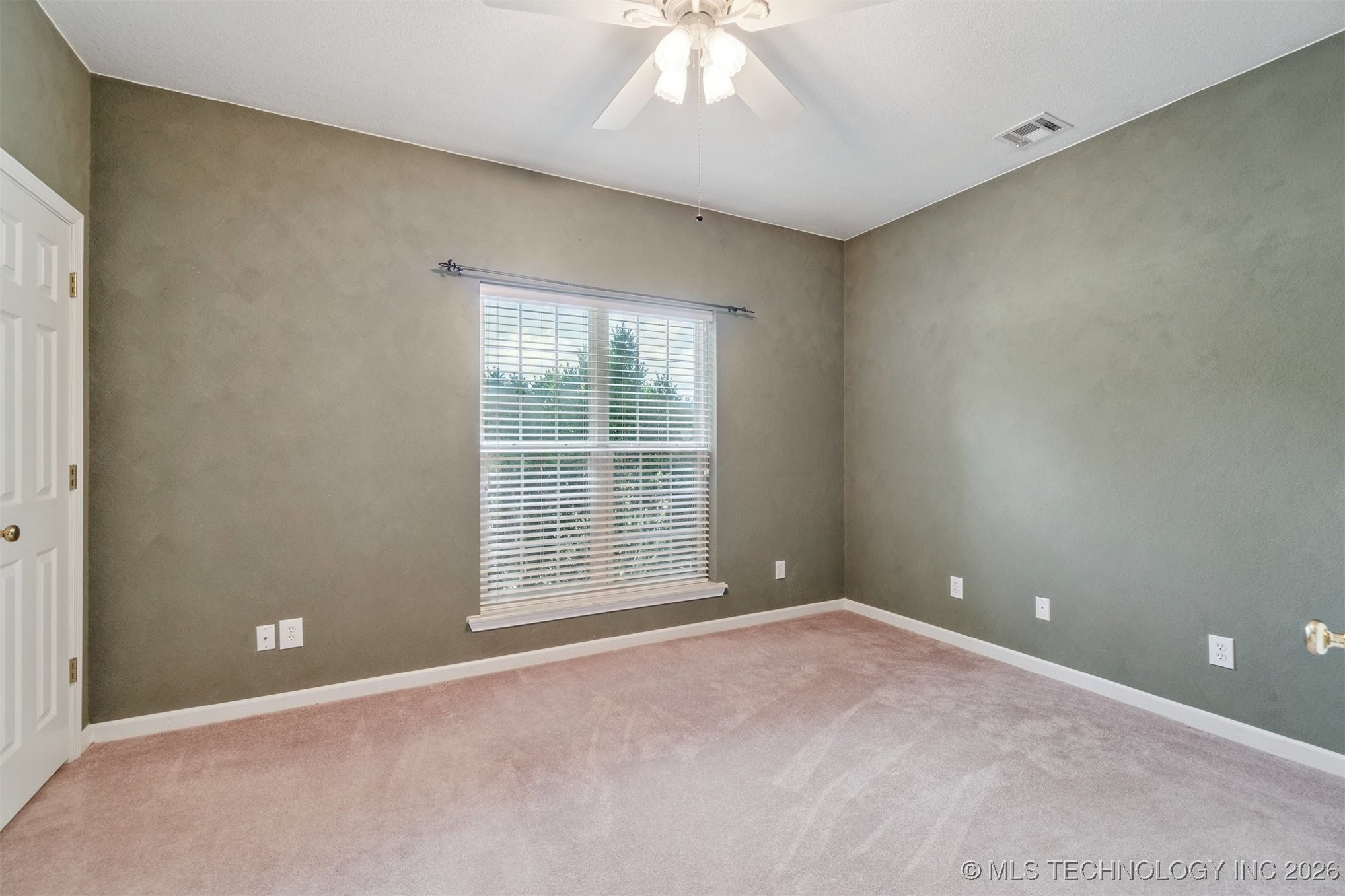 1701 N Skinner Avenue Property Photo 37