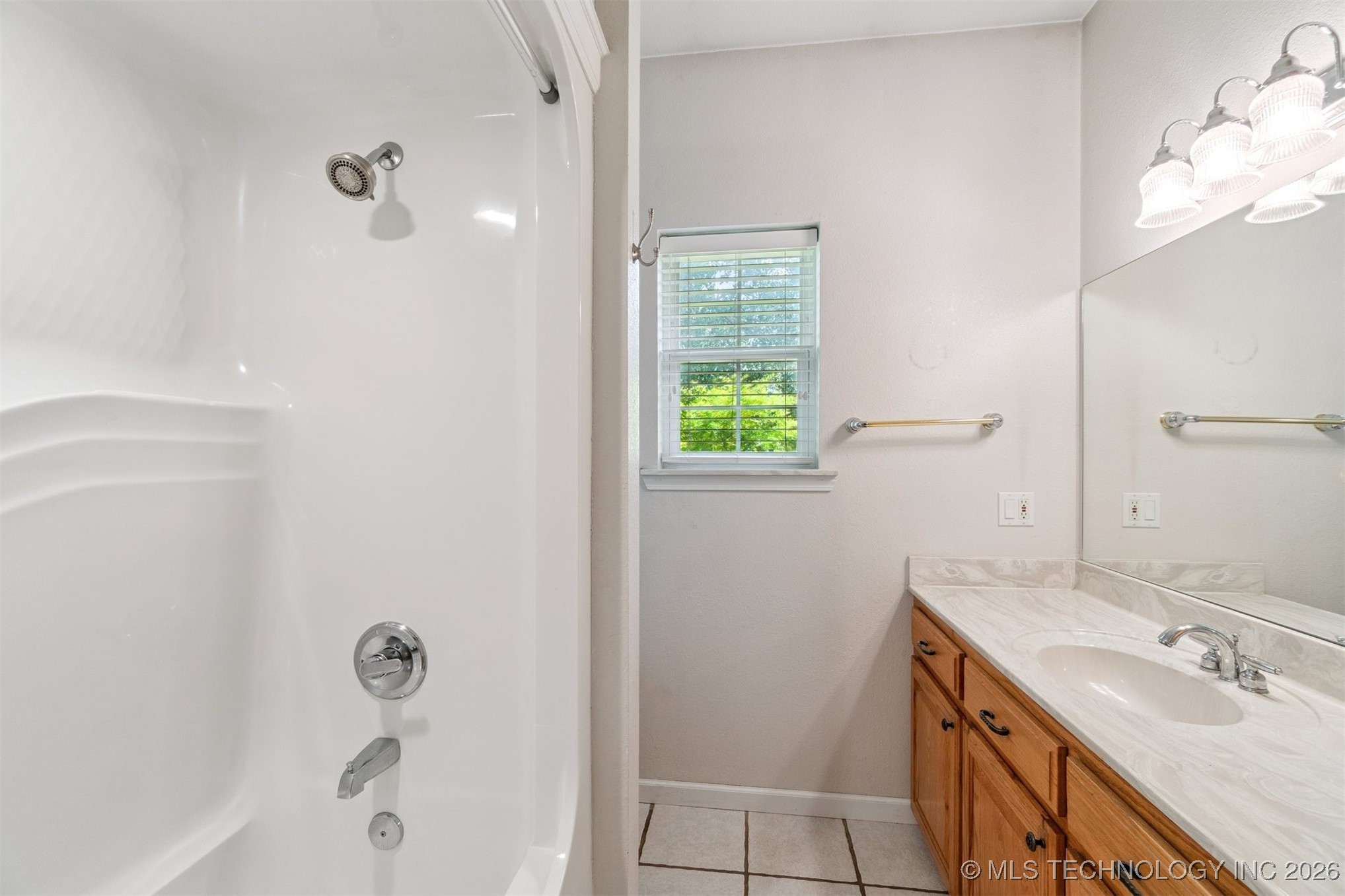 1701 N Skinner Avenue Property Photo 40