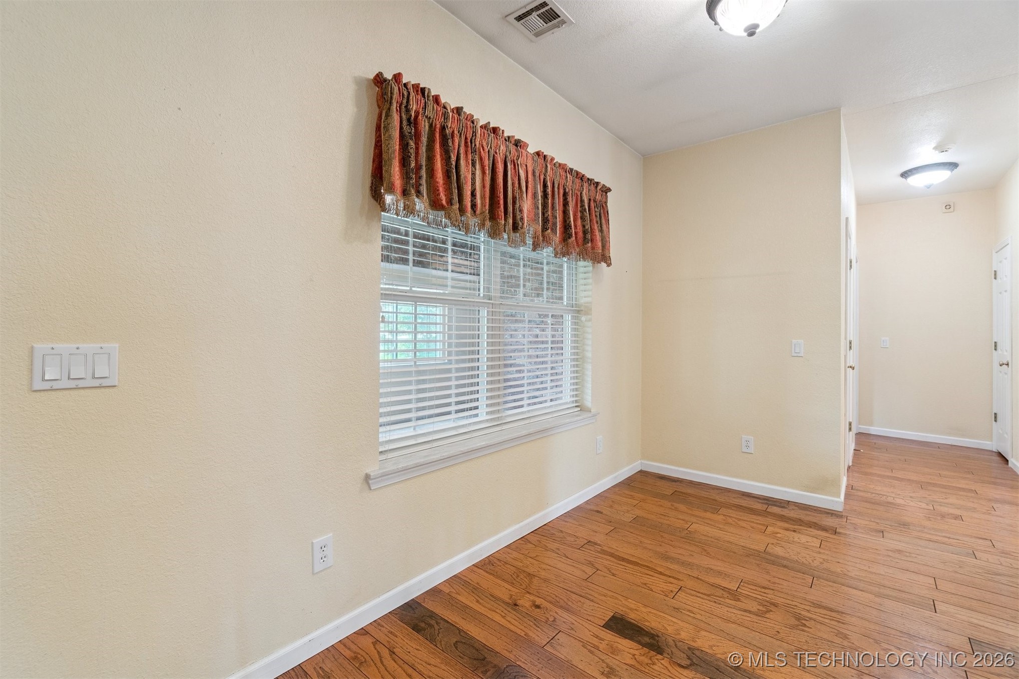 1701 N Skinner Avenue Property Photo 43