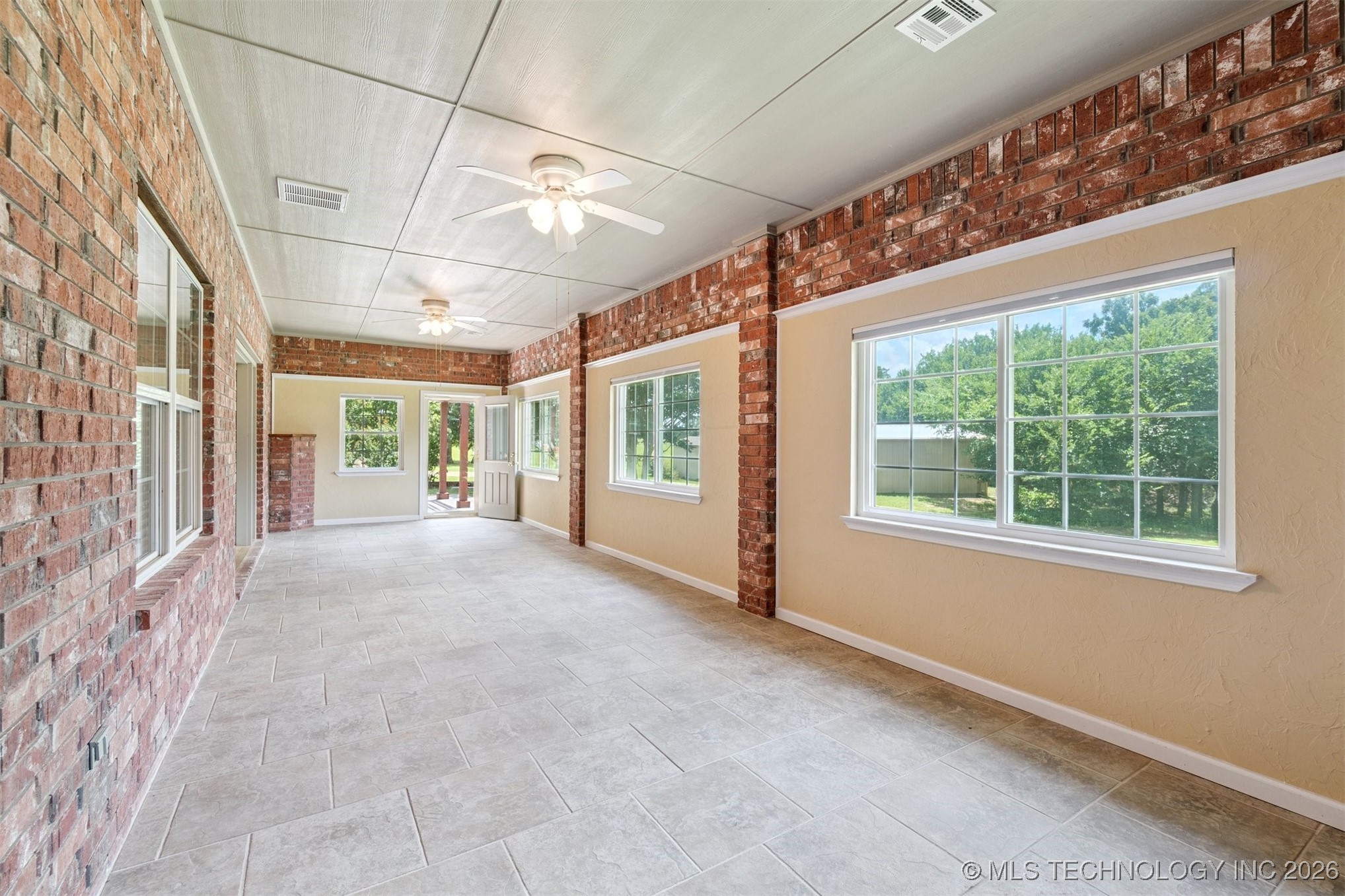 1701 N Skinner Avenue Property Photo 44